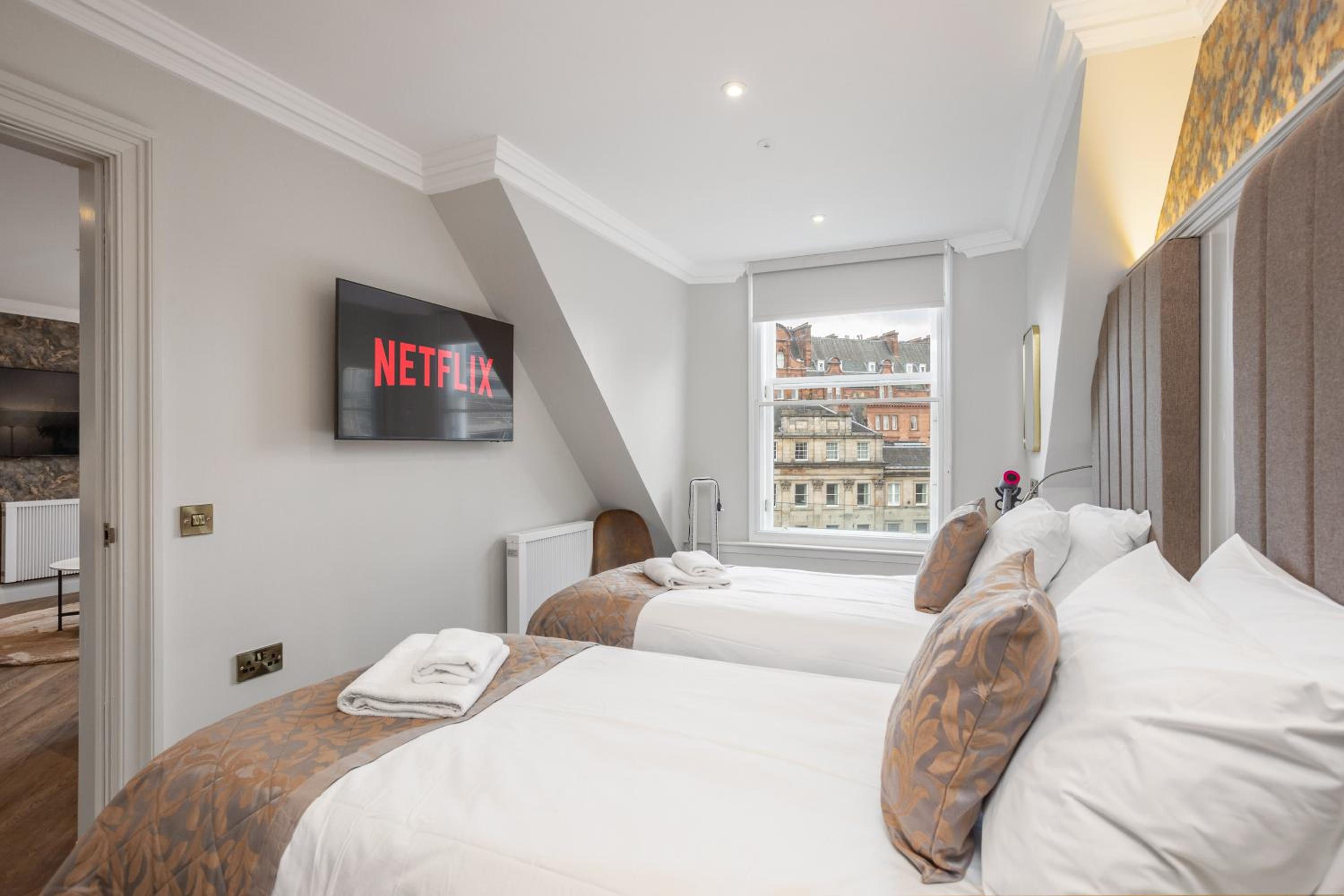 Central Edinburgh Prime Luxury 3 bed