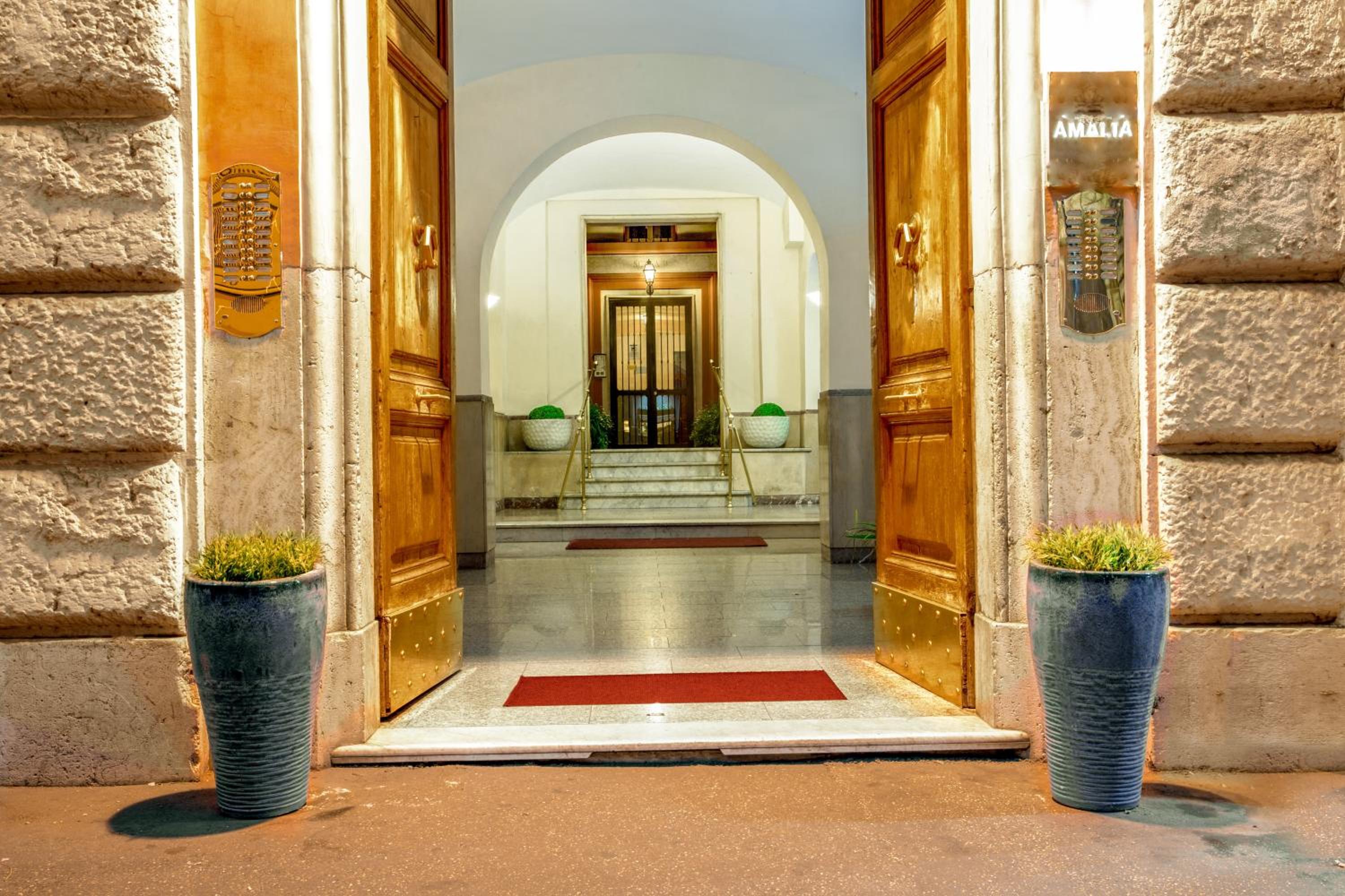 Amalia Suites by Remember Rome