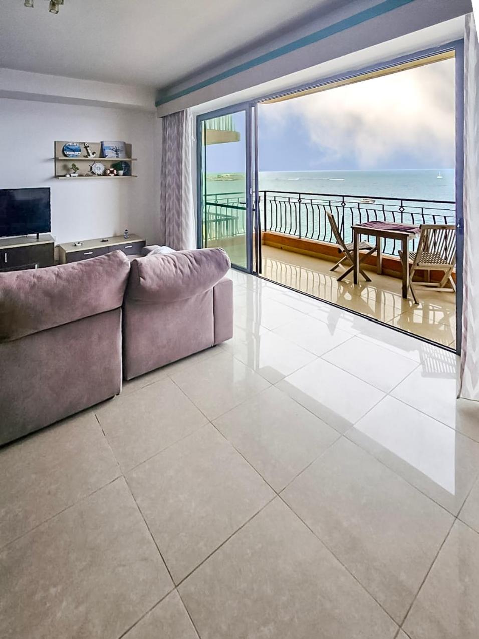 Large Seafront 3-Bedroom Apartment in Sliema with Stunning Views and Parking SV 5