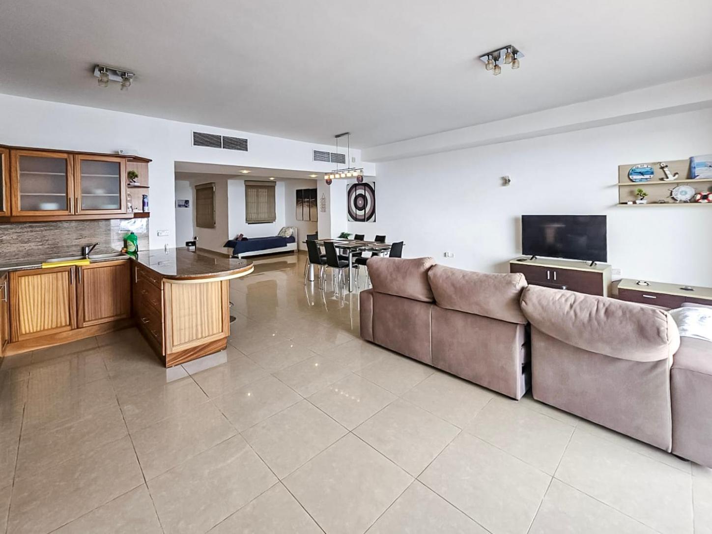 Large Seafront 3-Bedroom Apartment in Sliema with Stunning Views and Parking SV 5