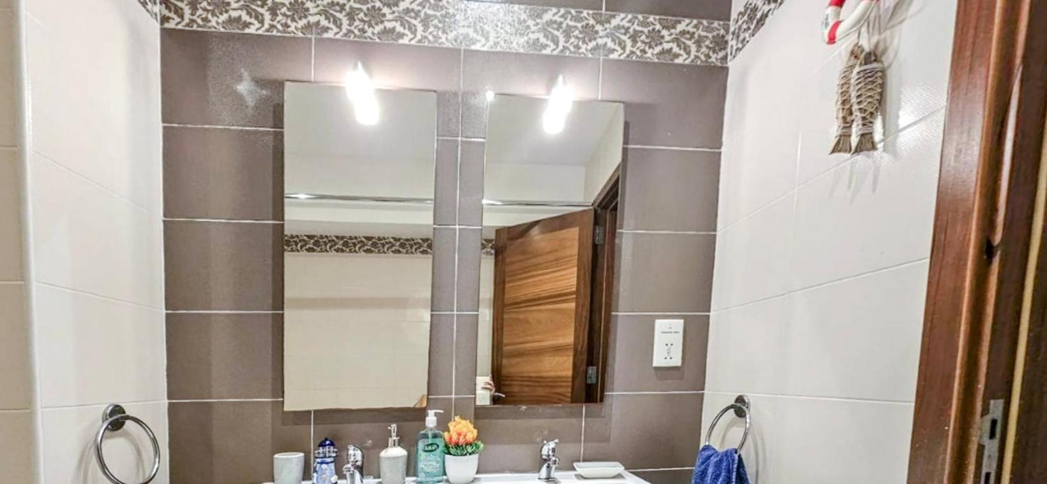 Large Seafront 3-Bedroom Apartment in Sliema with Stunning Views and Parking SV 5