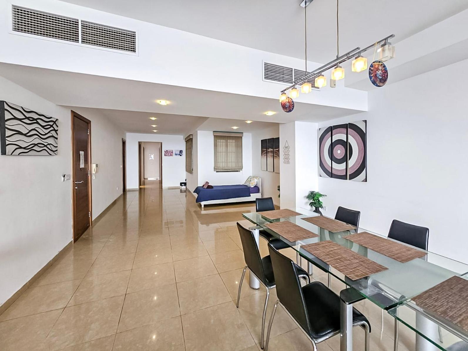 Large Seafront 3-Bedroom Apartment in Sliema with Stunning Views and Parking SV 5