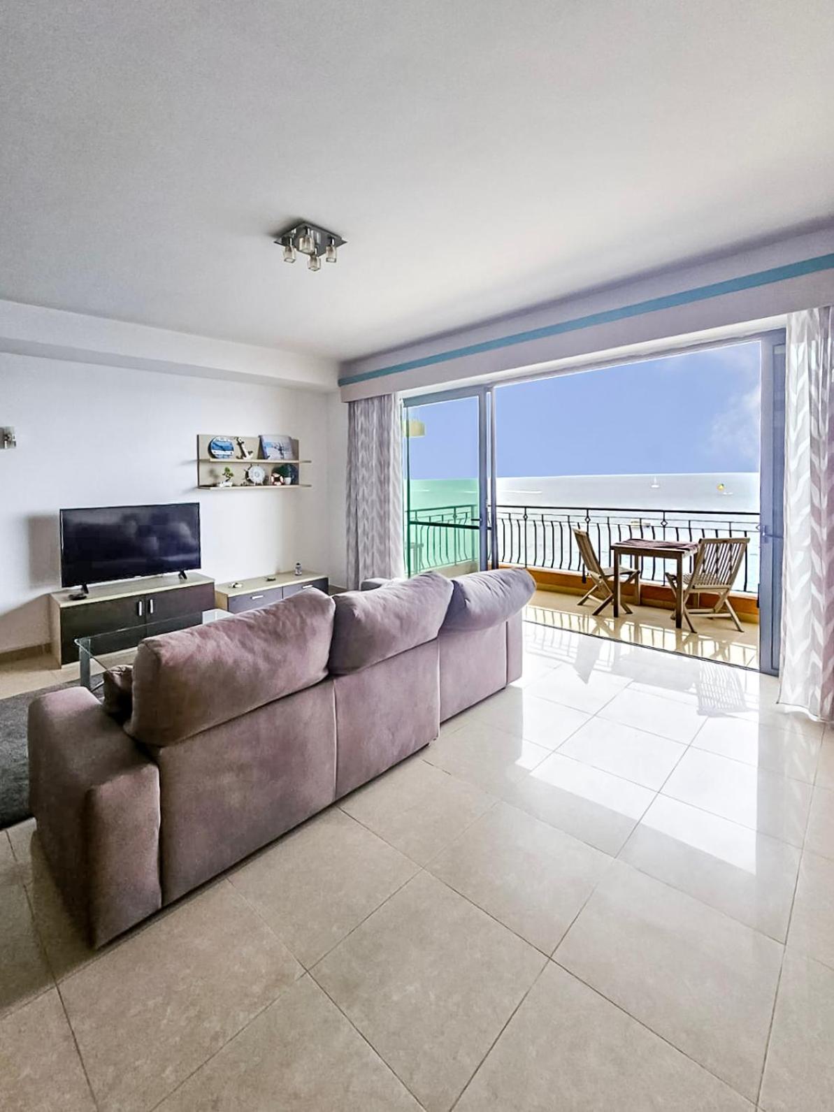 Large Seafront 3-Bedroom Apartment in Sliema with Stunning Views and Parking SV 5