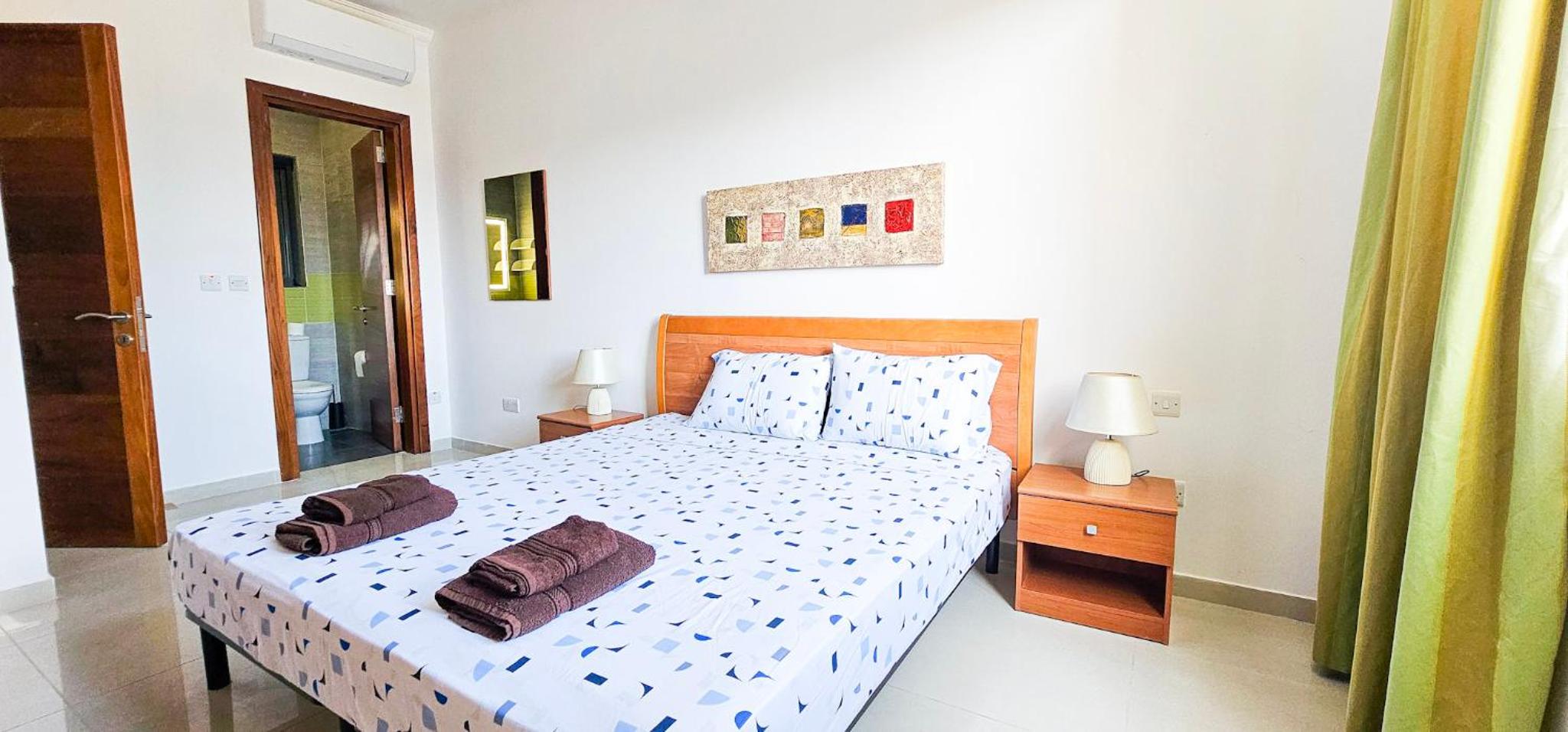 Spacious Seafront 3-Bedroom Apartment in Sliema SV 3