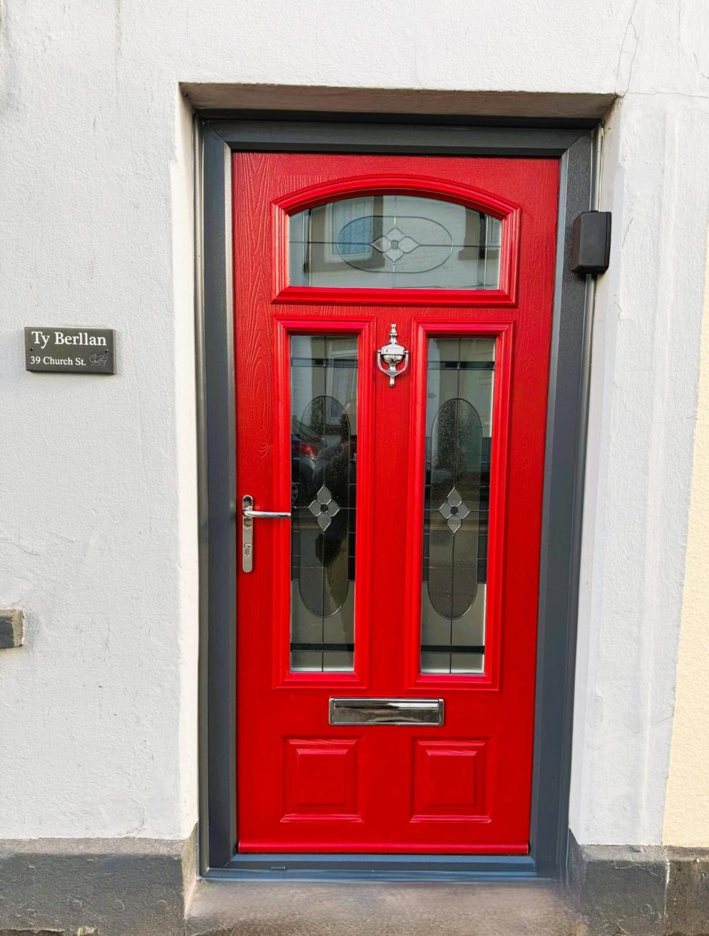 Charming 2 bedroom cottage in Brecon - families and pets welcome!