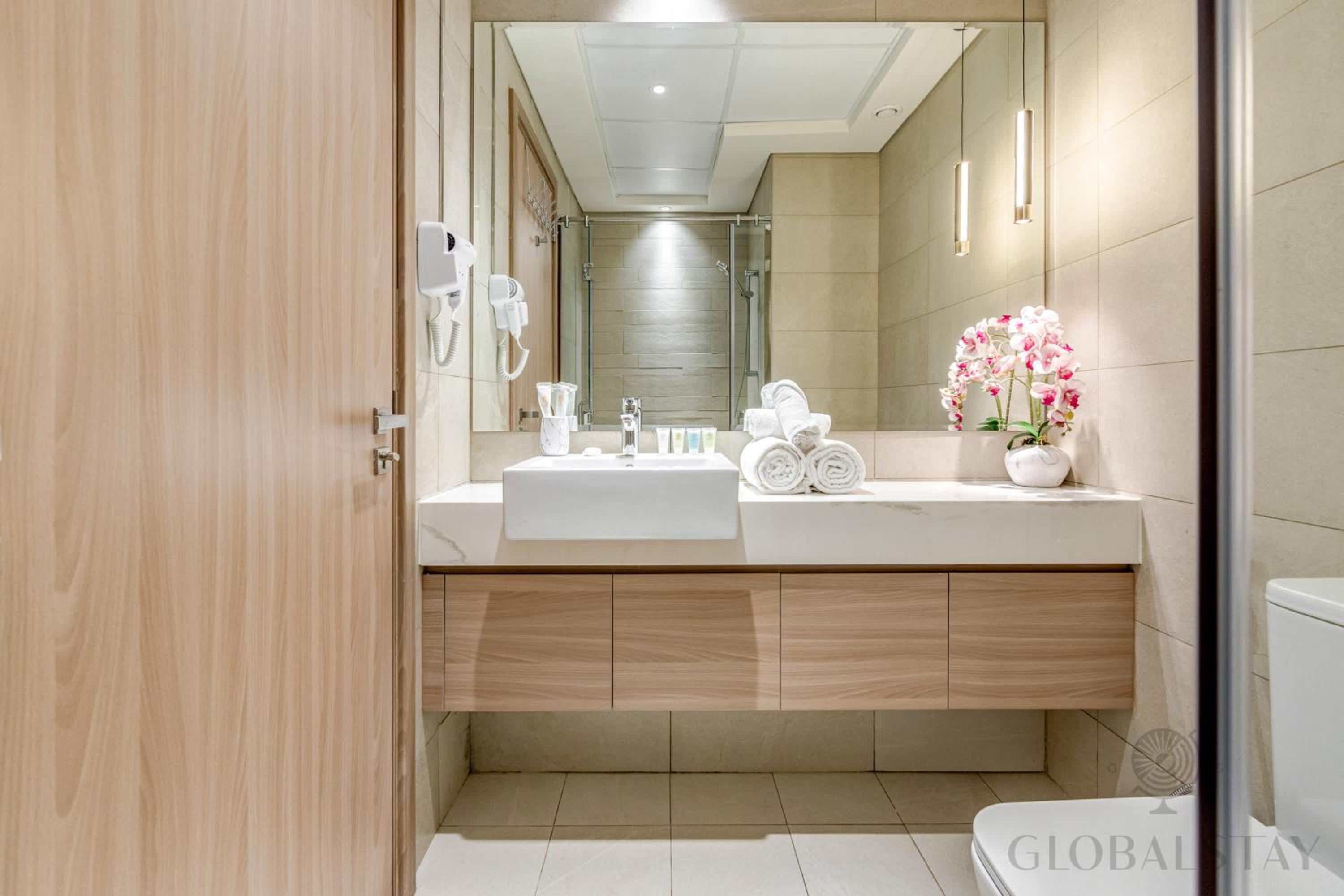 GlobalStay 1 Bedroom Apartment for 4 Guests Azizi Riviera 42 Dubai