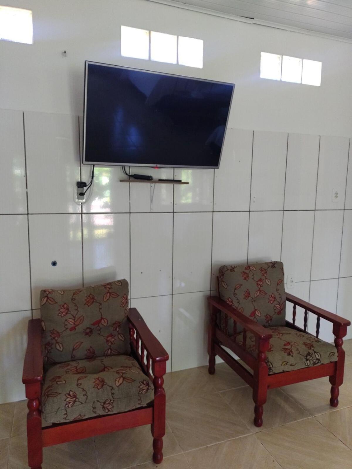 Refúgio até 8 pessoas Churrasqueira e pátio cercado