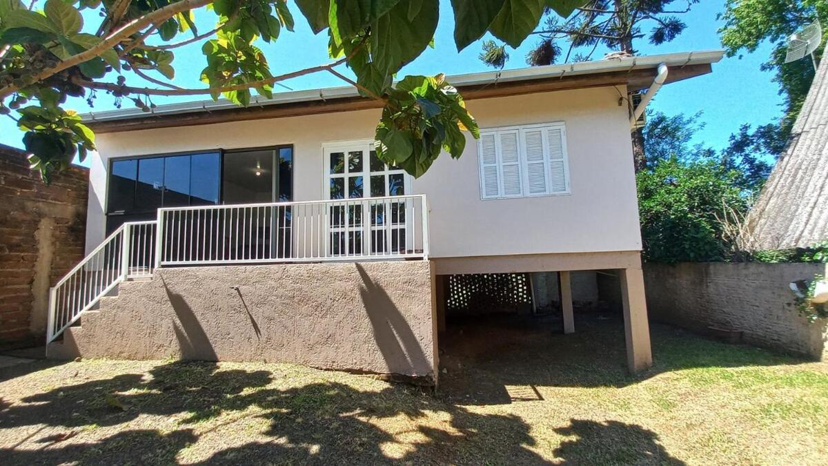 Refúgio até 8 pessoas Churrasqueira e pátio cercado