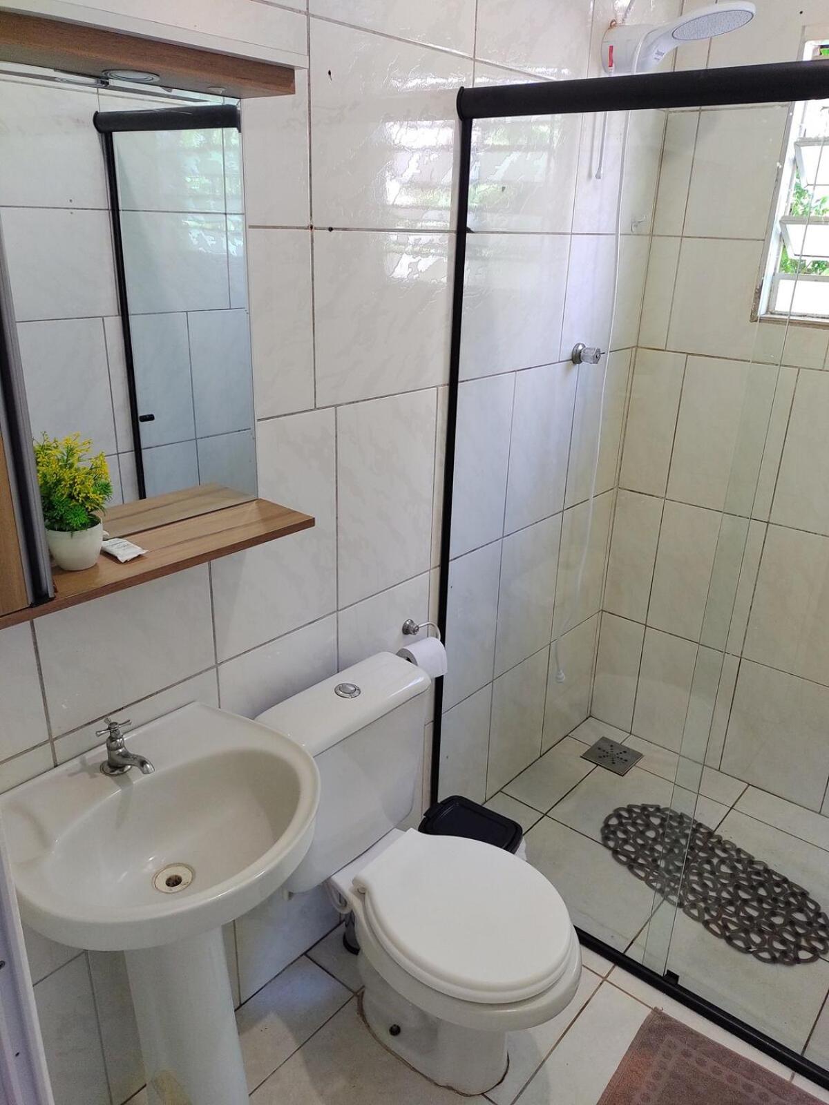 Refúgio até 8 pessoas Churrasqueira e pátio cercado