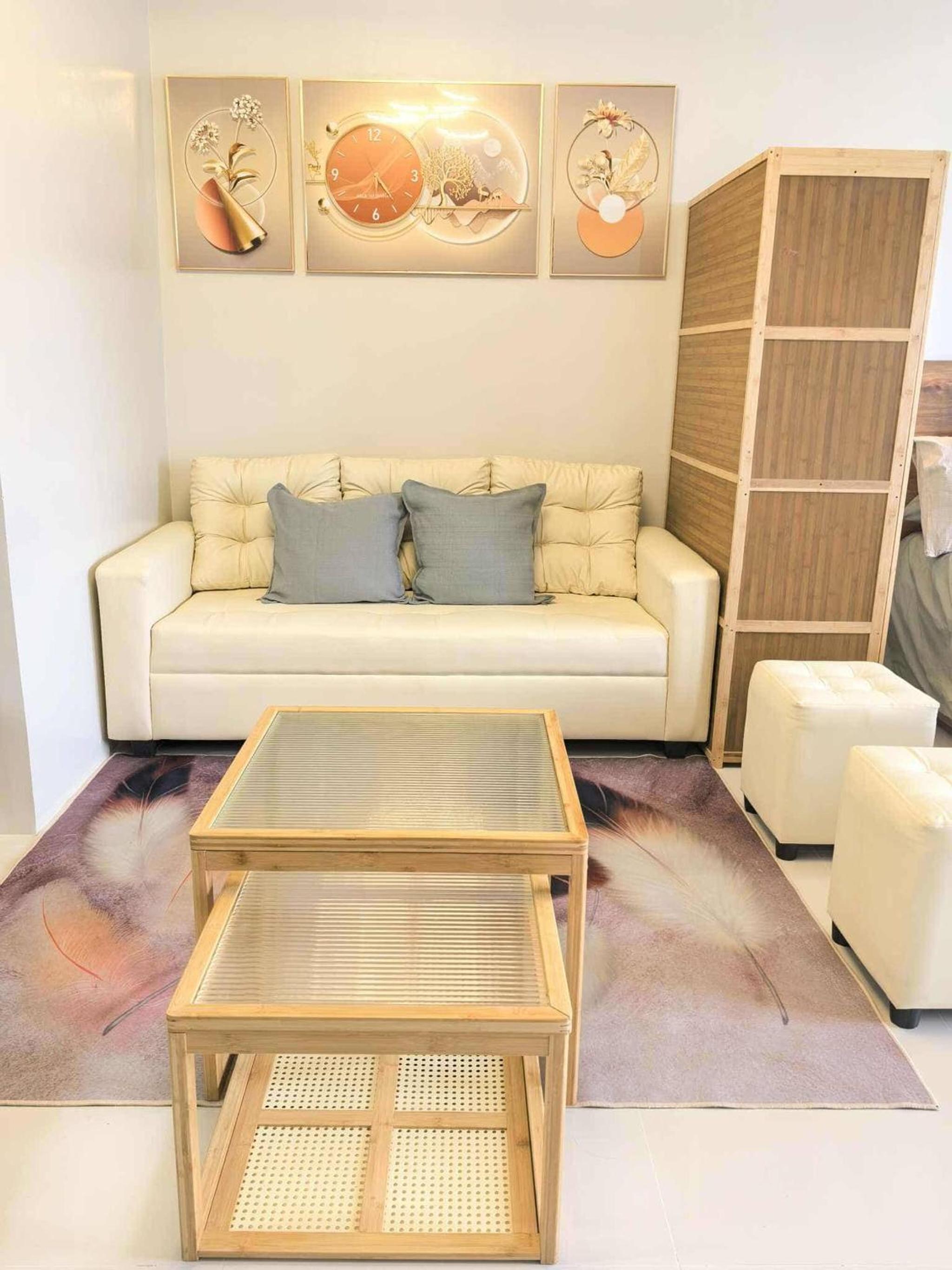 Cozy Studio with Balcony in Palawan Smart Lock, Near Airport, Netflix, Free Wifi