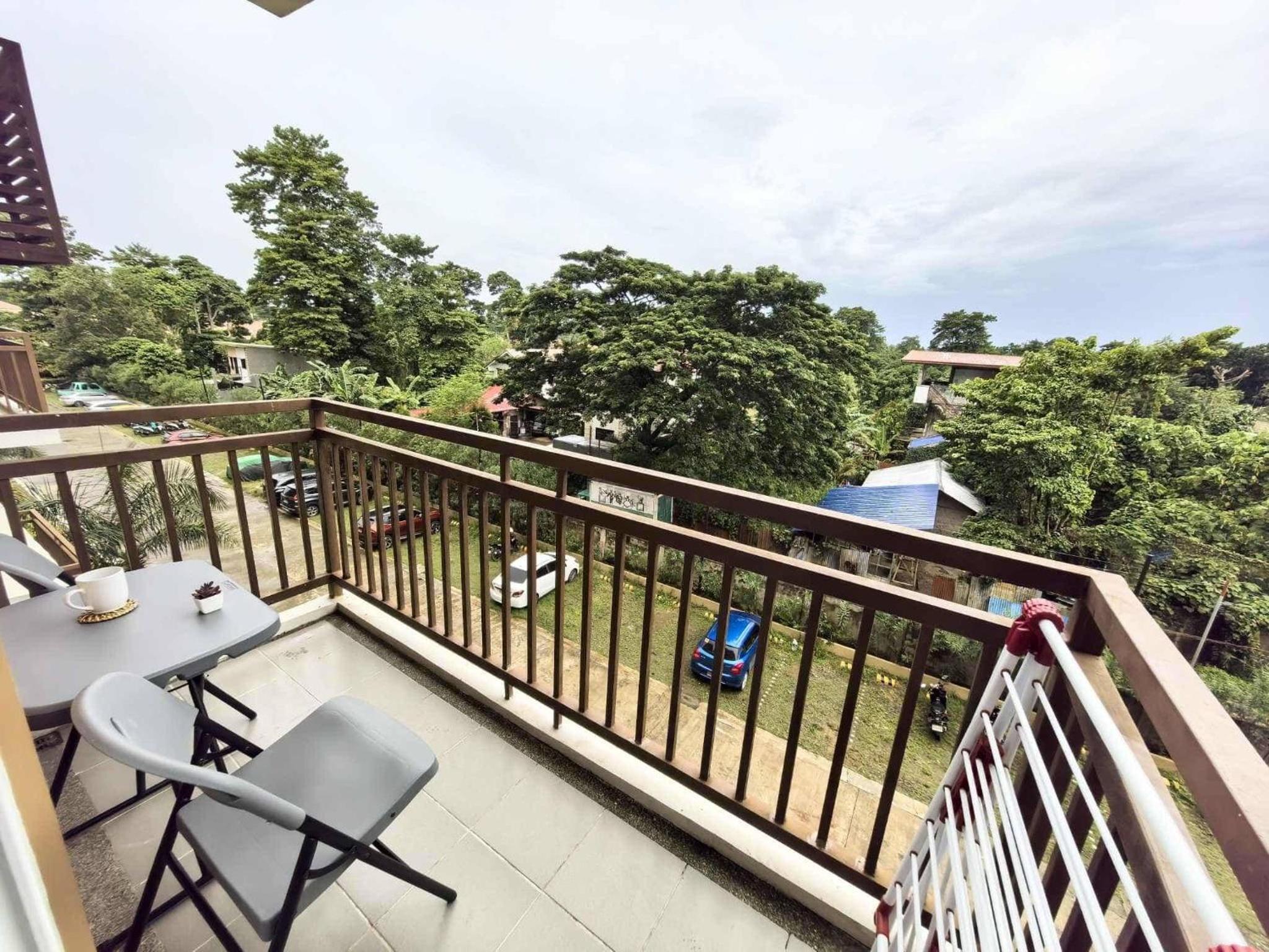 Cozy Studio with Balcony in Palawan Smart Lock, Near Airport, Netflix, Free Wifi