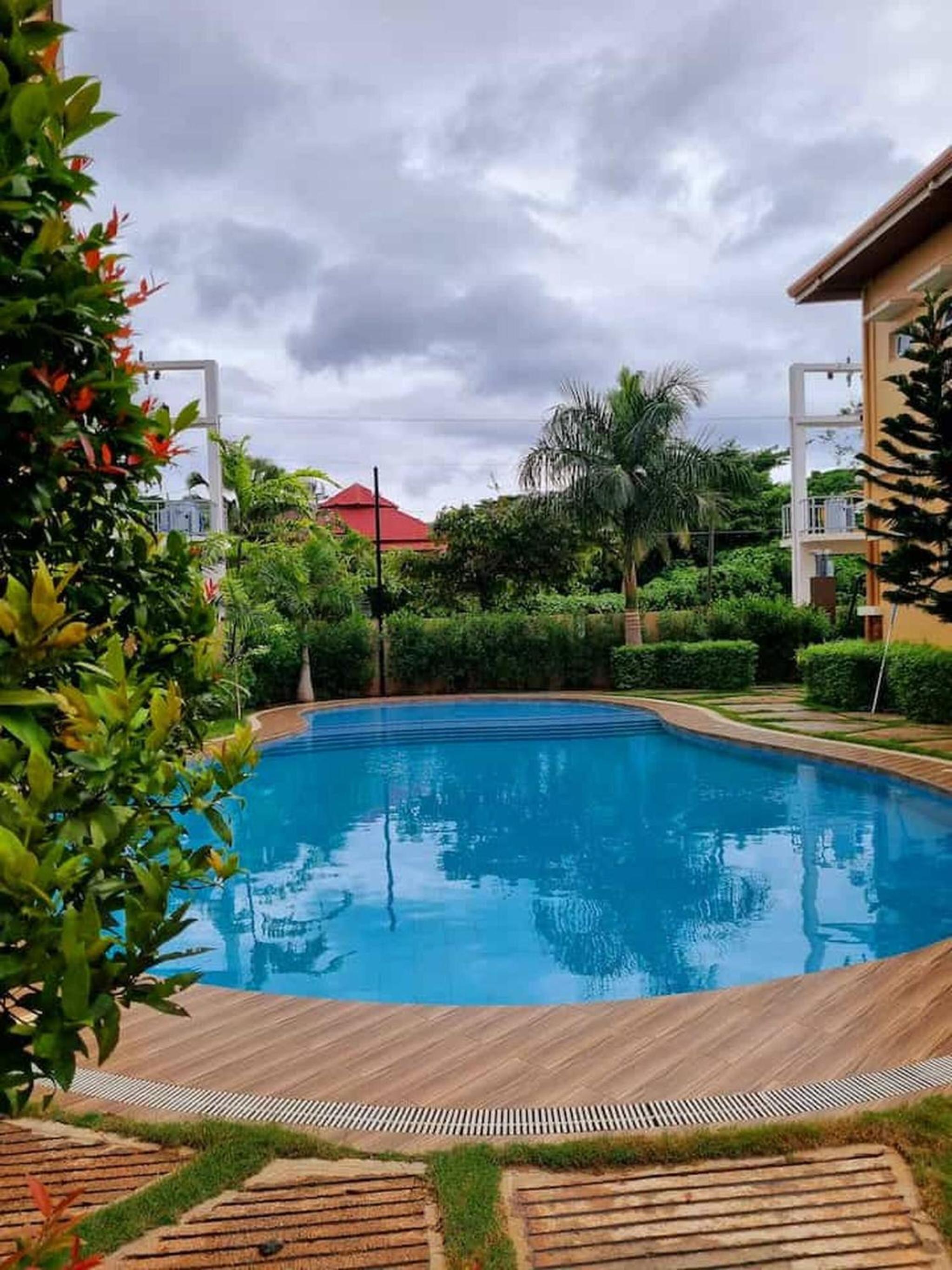 Cozy Studio with Balcony in Palawan Smart Lock, Near Airport, Netflix, Free Wifi