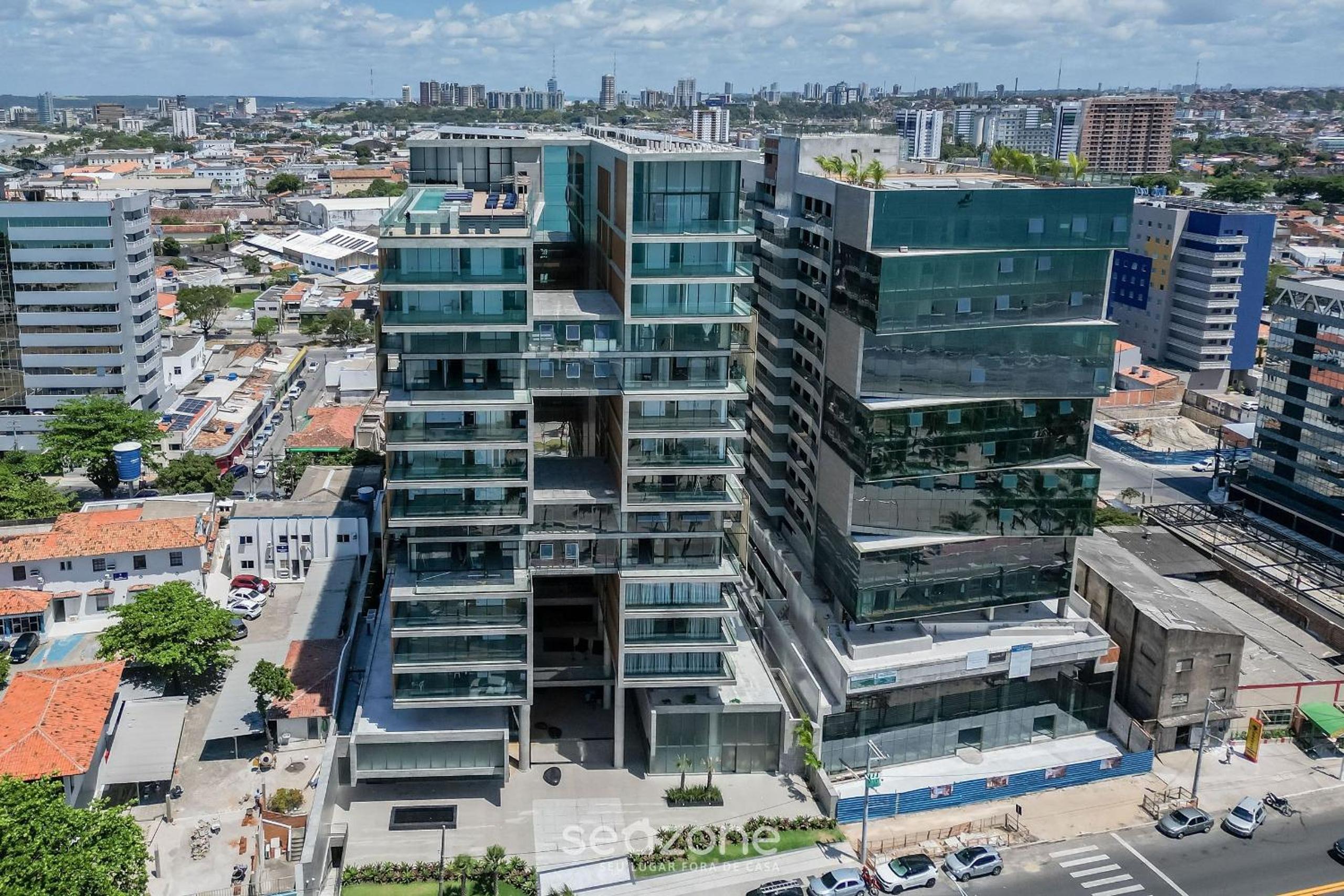 NWTs - Studios in Building with Sea View
