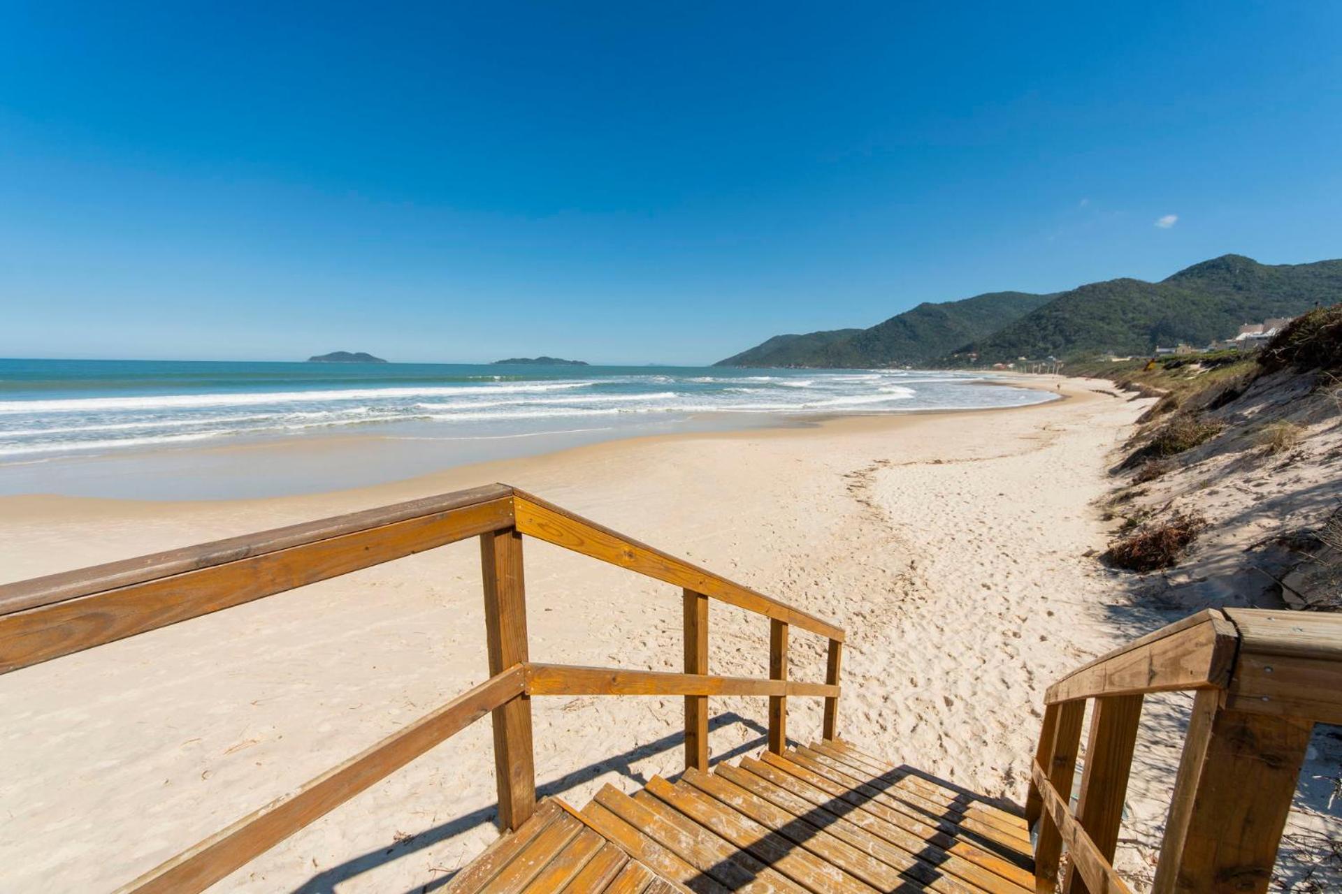 Apto confortável 2min da praia DY4845