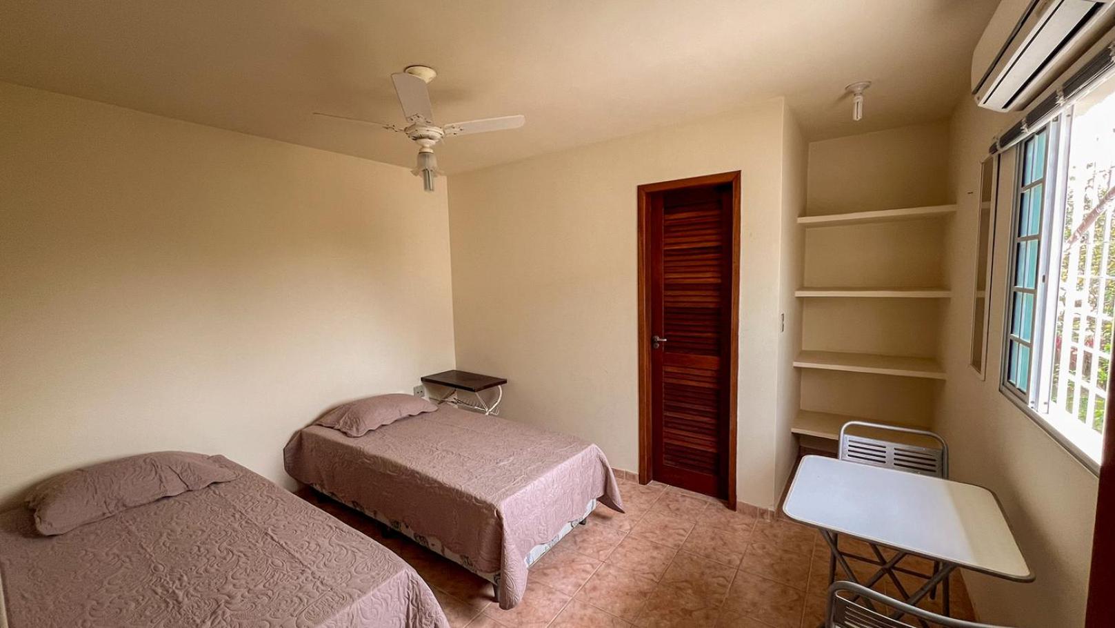 Casa com piscina, churrasq, Wi Fi proximo ao mar