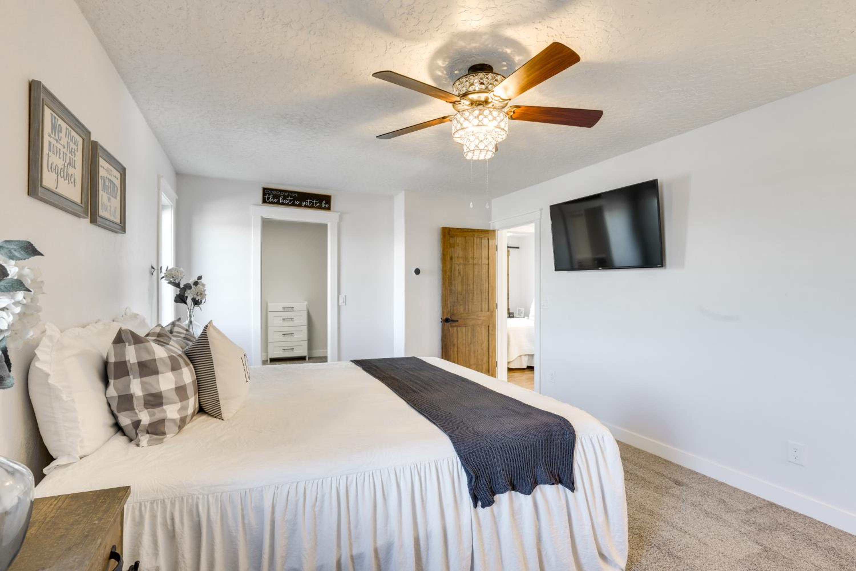 Mtn Views, Hot Tub and Fire Pit Black Hills Retreat