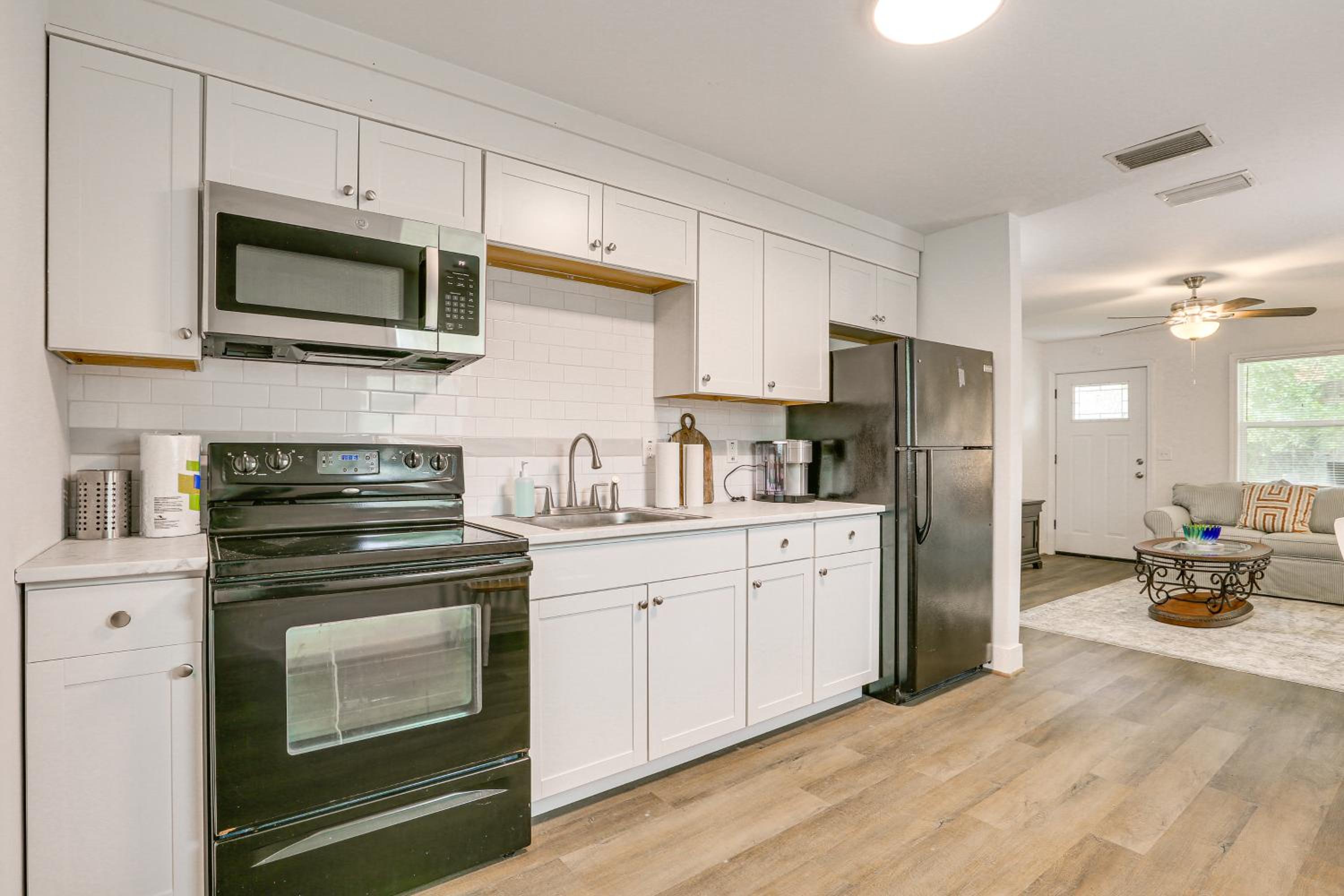 Pet-Friendly Duplex with Front Yard in Fort Myers!