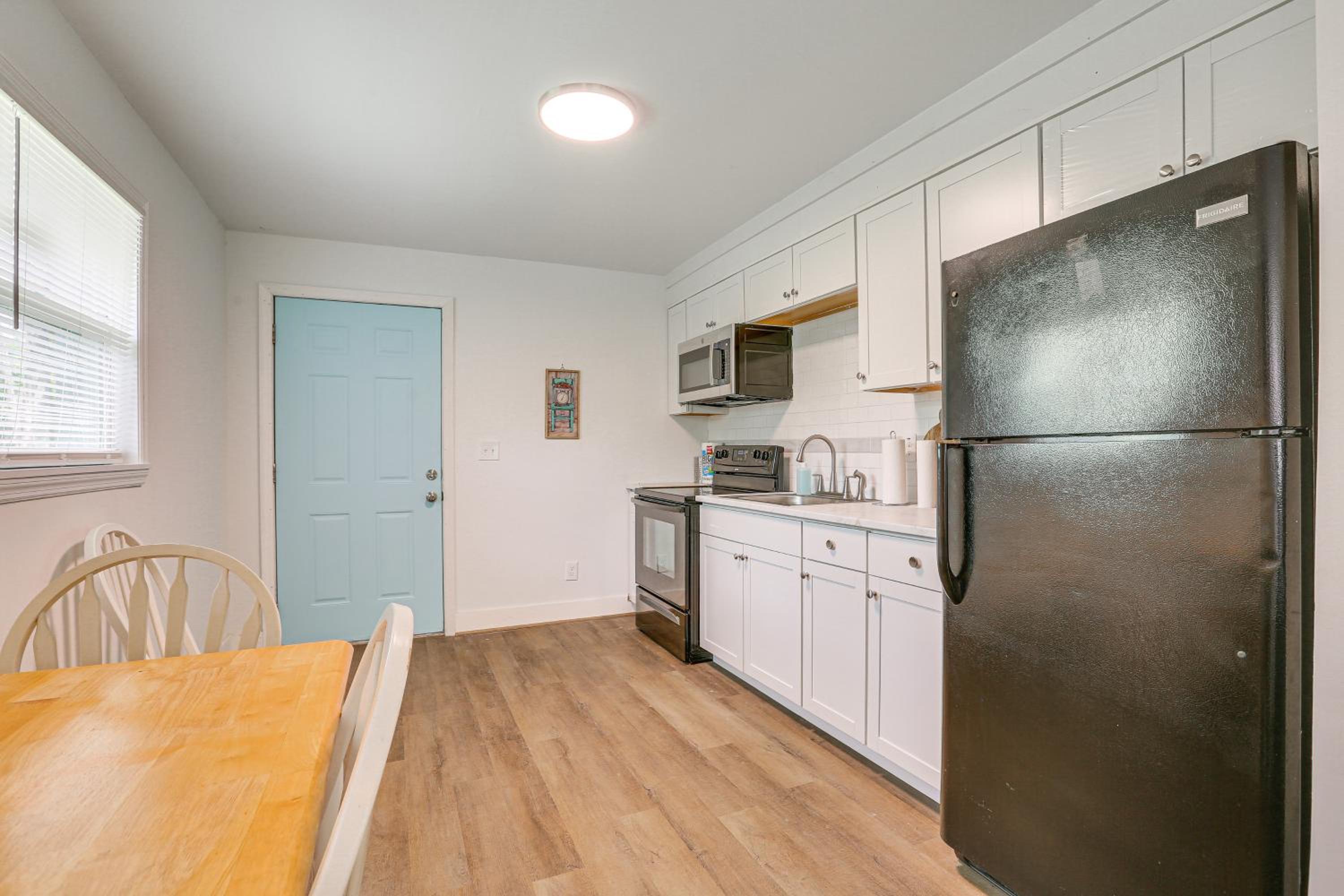 Pet-Friendly Duplex with Front Yard in Fort Myers!