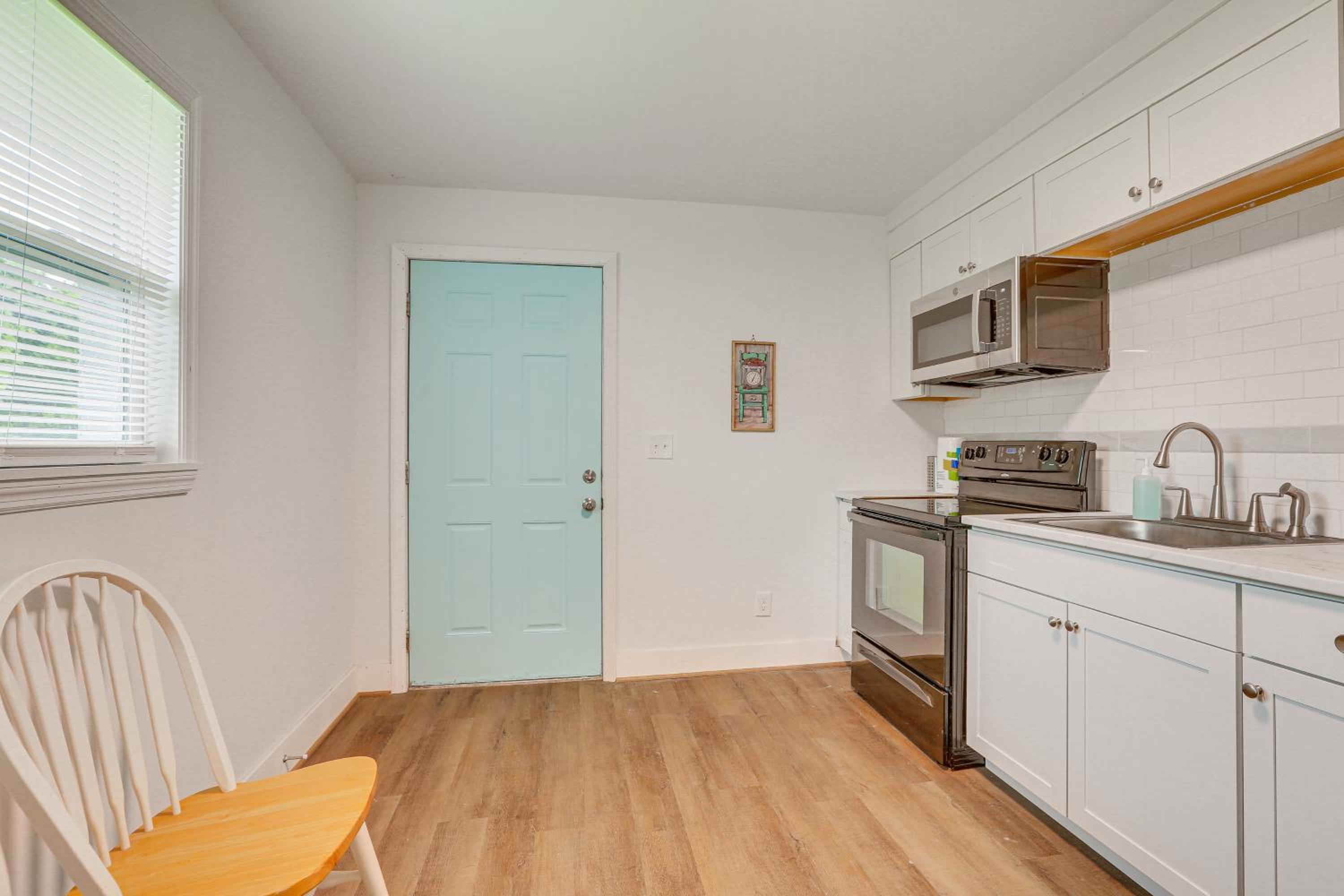 Pet-Friendly Duplex with Front Yard in Fort Myers!
