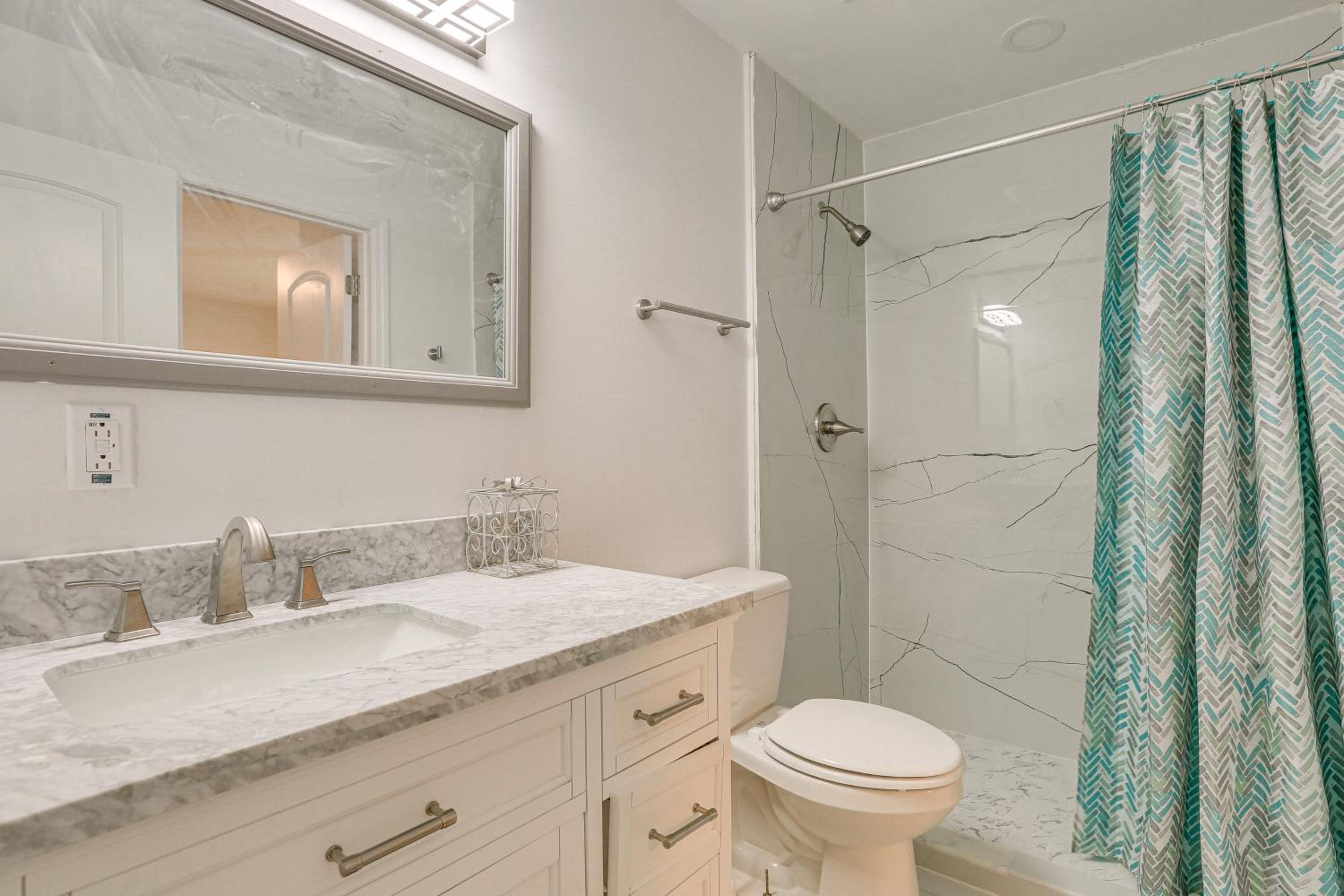 Pet-Friendly Duplex with Front Yard in Fort Myers!