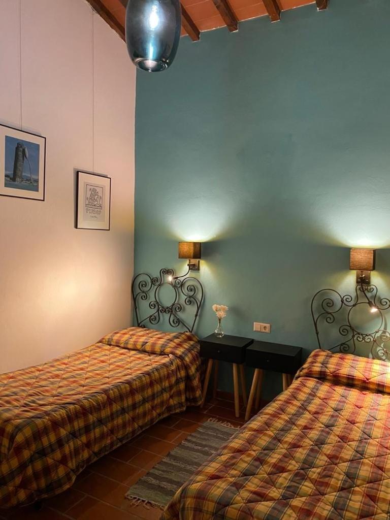 2 Br,1bath with 2 AC units, garden apt in Chianti!
