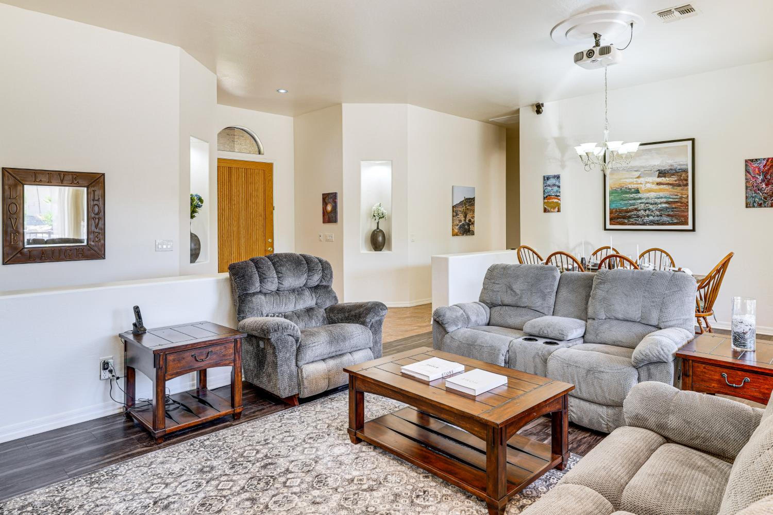Groups Welcome! Home with Pool and Patio in N Phoenix