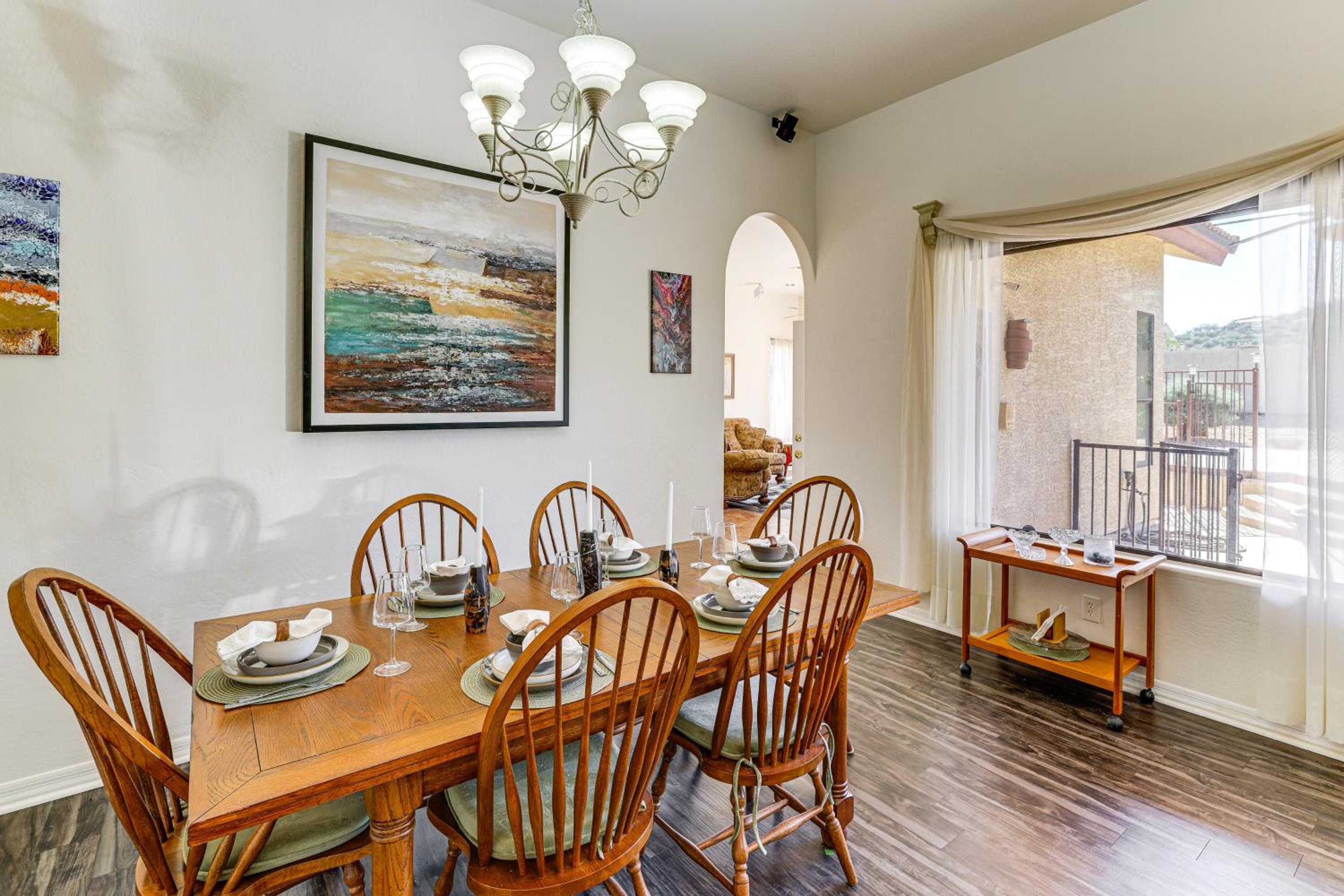 Groups Welcome! Home with Pool and Patio in N Phoenix