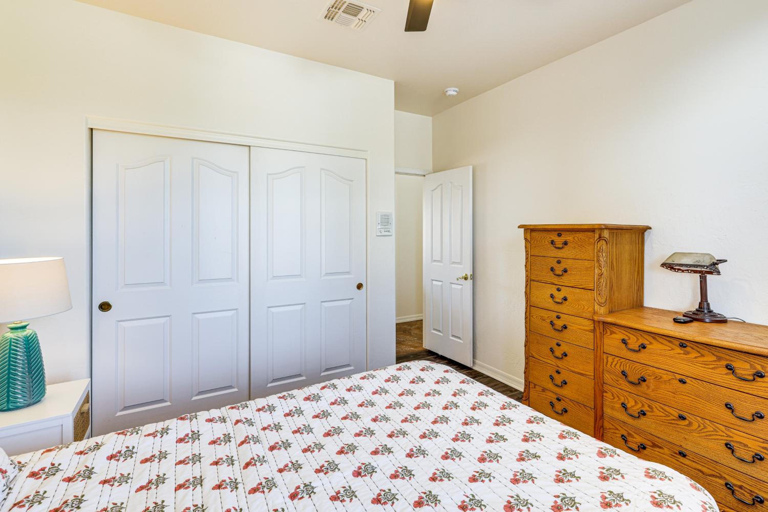 Groups Welcome! Home with Pool and Patio in N Phoenix