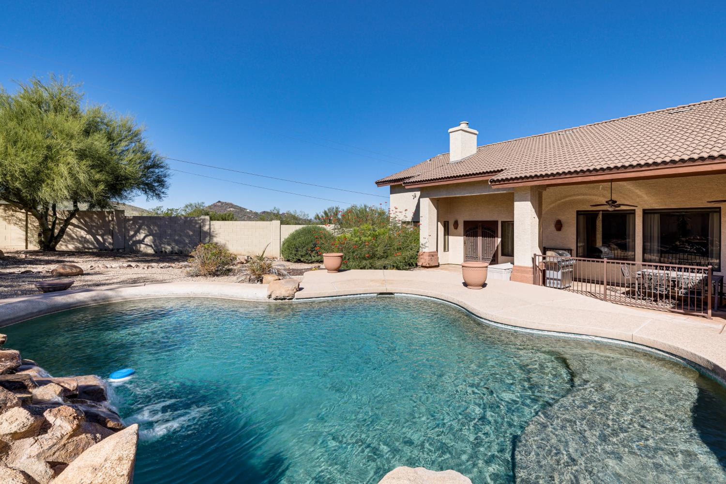 Groups Welcome! Home with Pool and Patio in N Phoenix