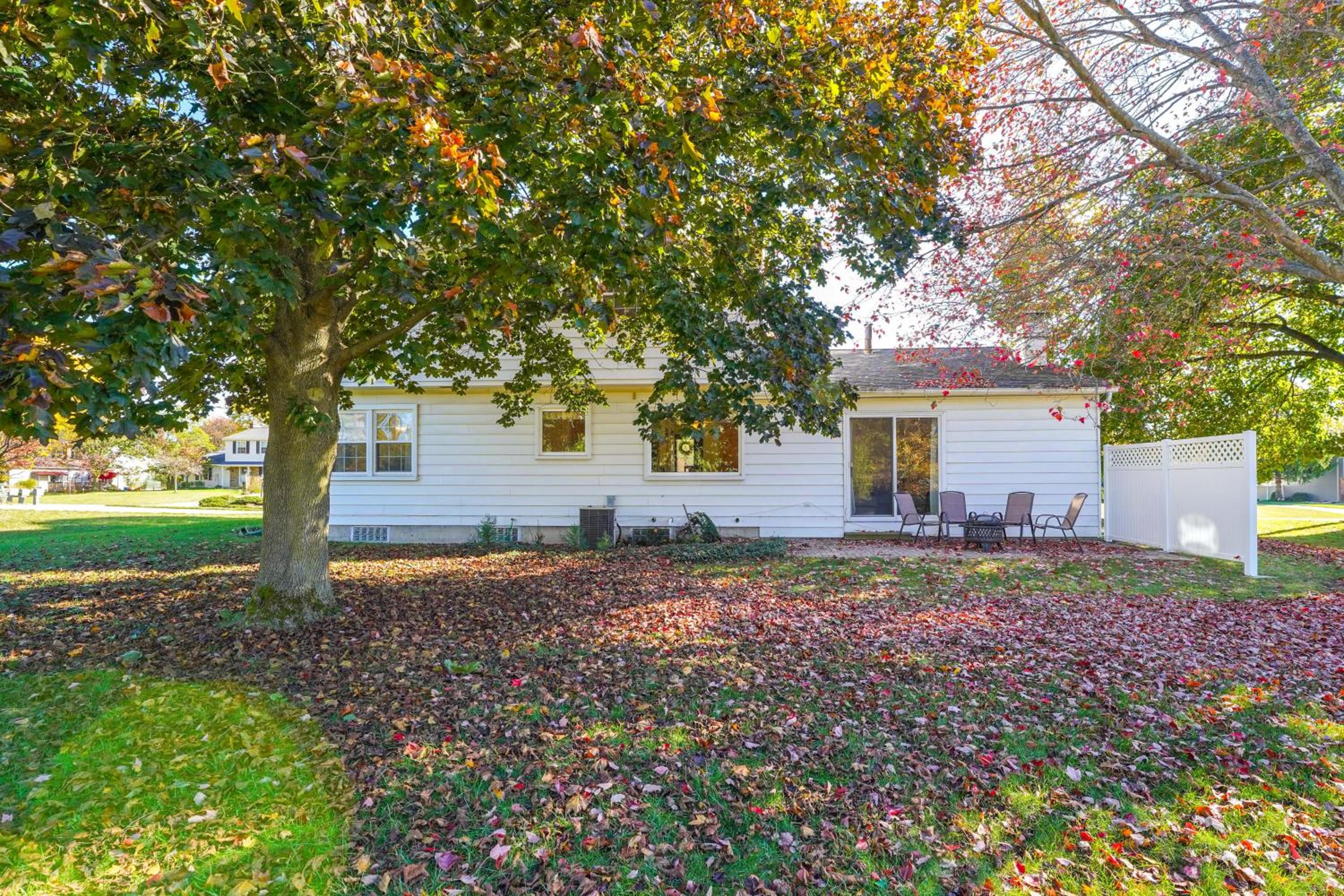 Jackson Home with Fire Pit and Yard 3 Mi to Downtown