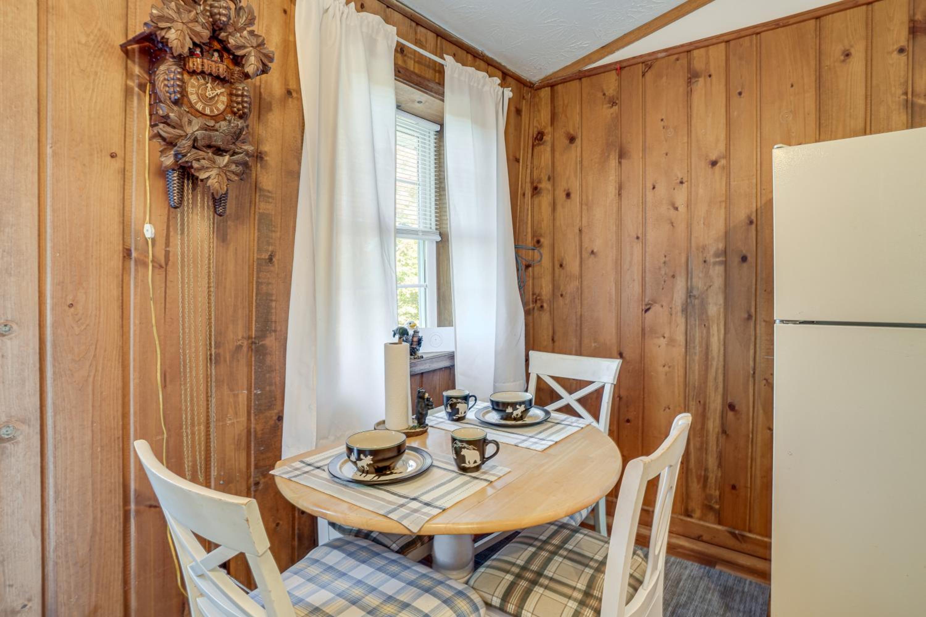 7 Mi to Main Street Cabin with Deck in Stanley!