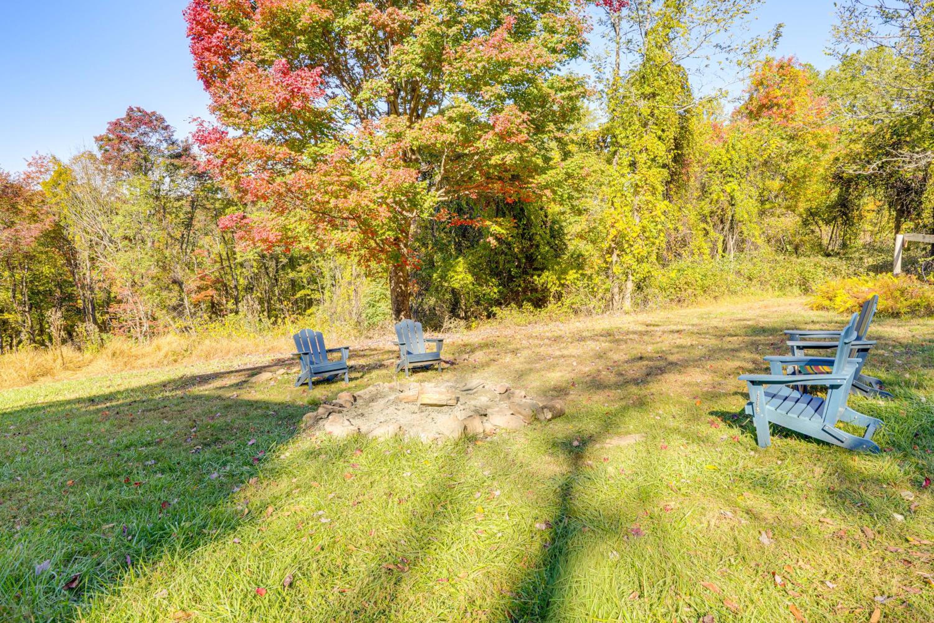 7 Mi to Main Street Cabin with Deck in Stanley!