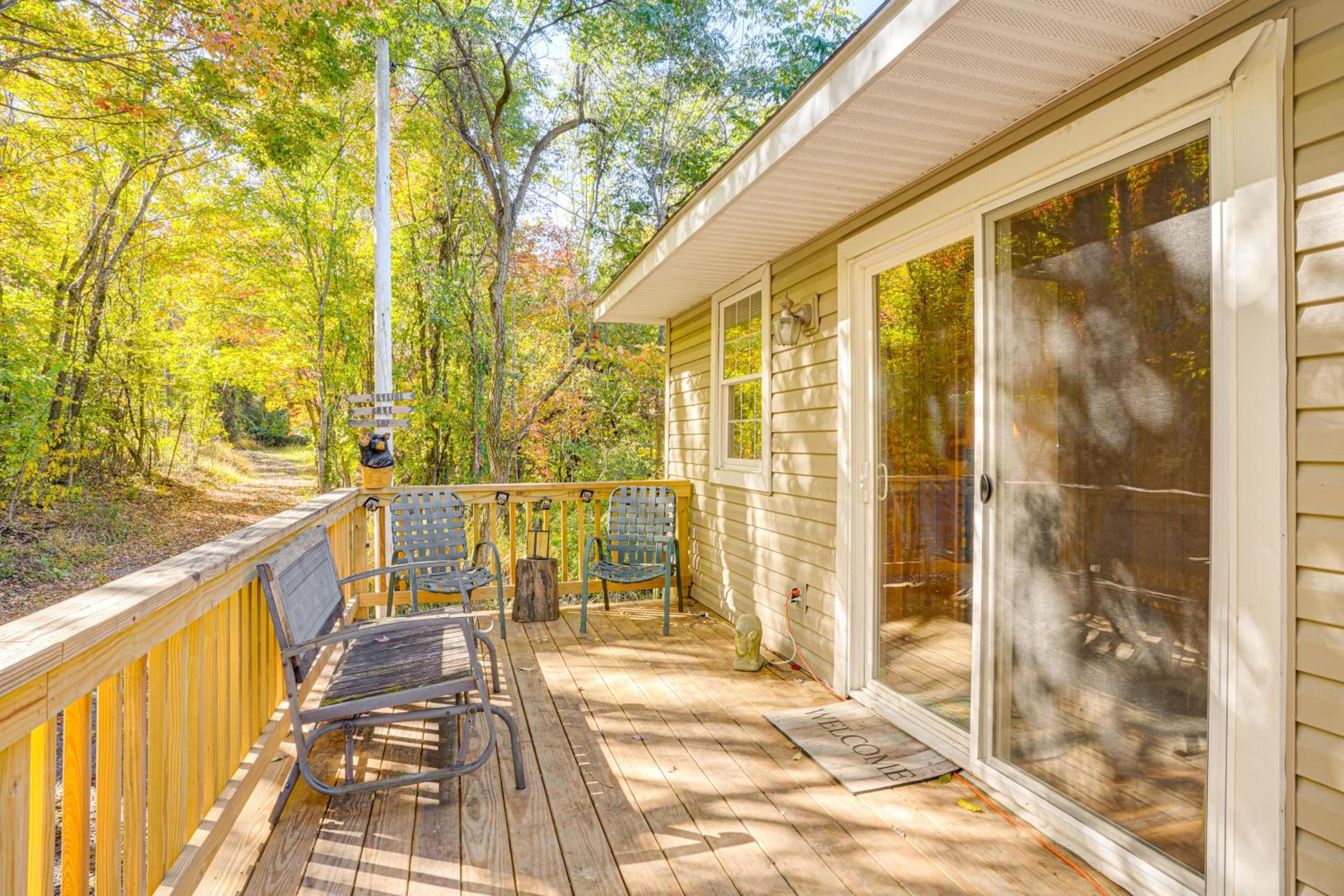 7 Mi to Main Street Cabin with Deck in Stanley!