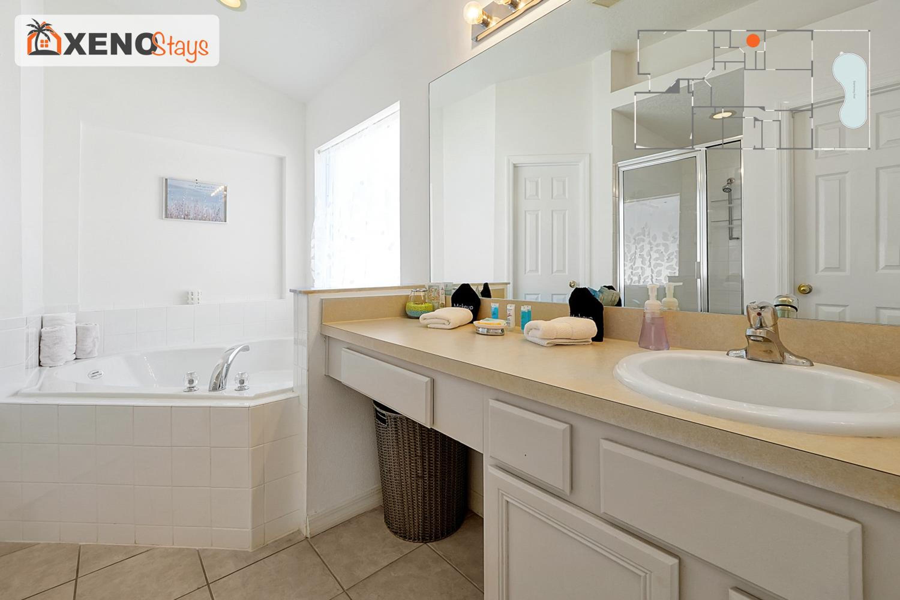 XENOStays - Family Villa with Pool Near Disney