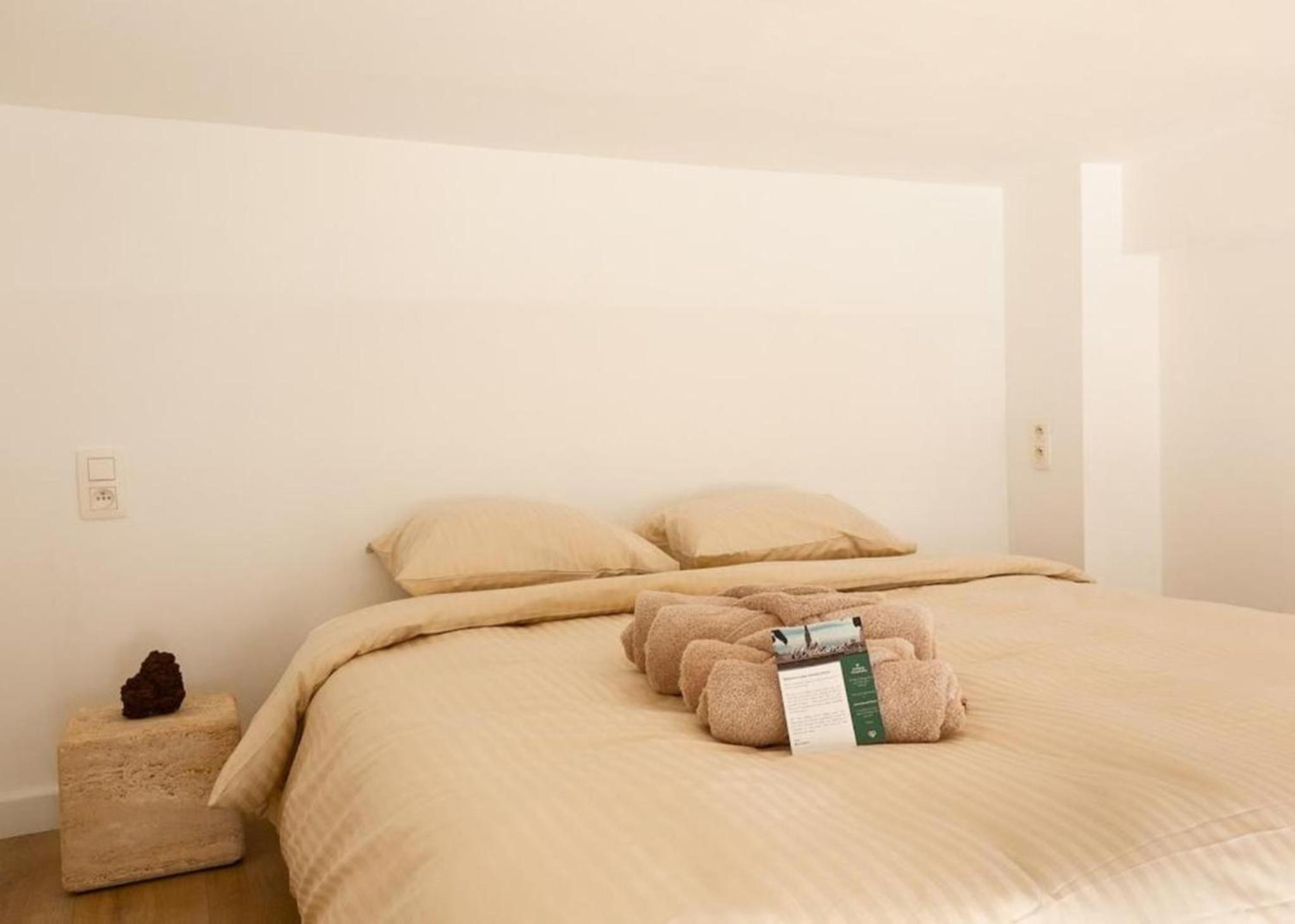 1 Bdr flat met cozy mezzanine