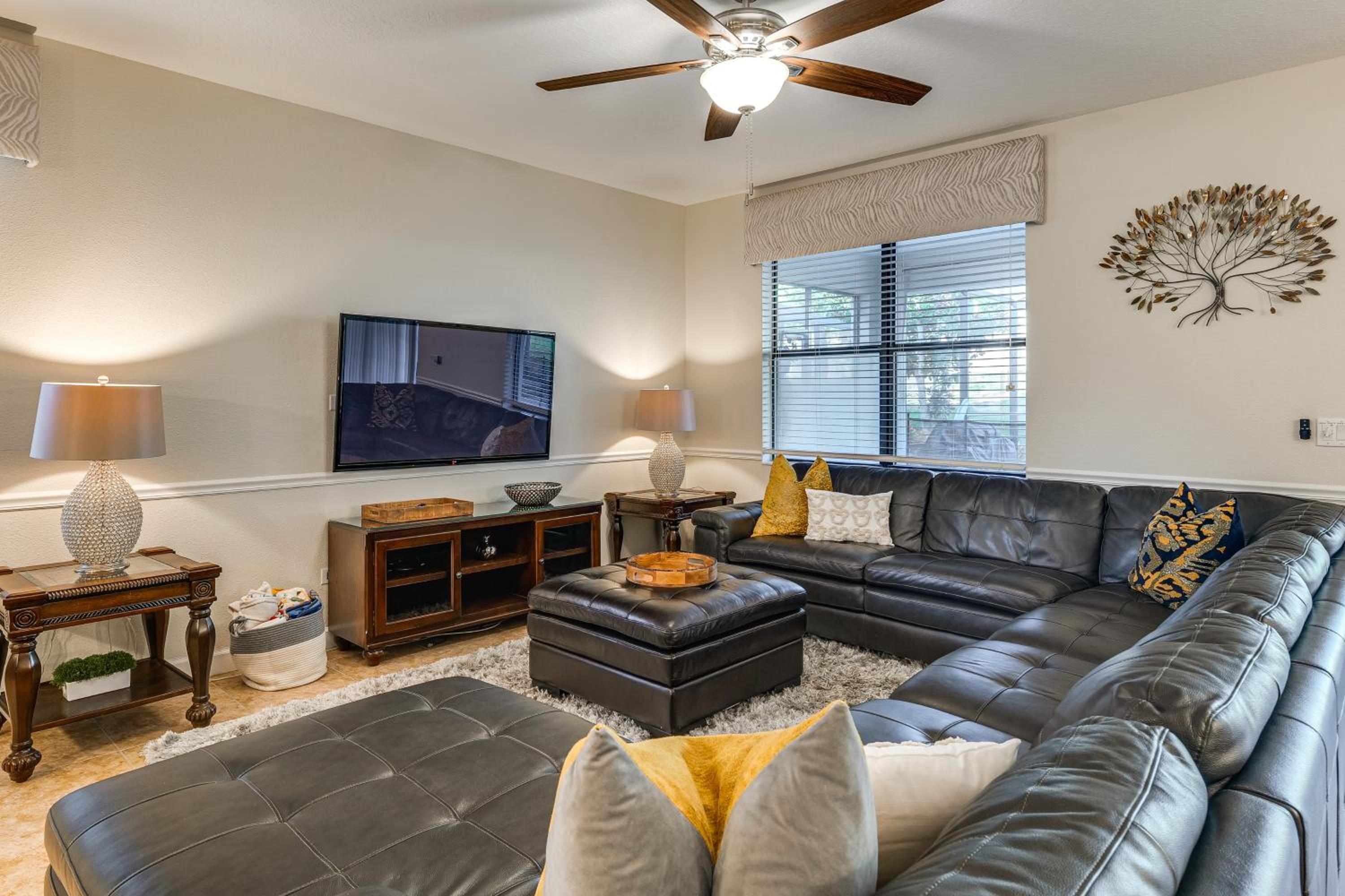 Group Getaway! Newly Renovated ChampionsGate Home