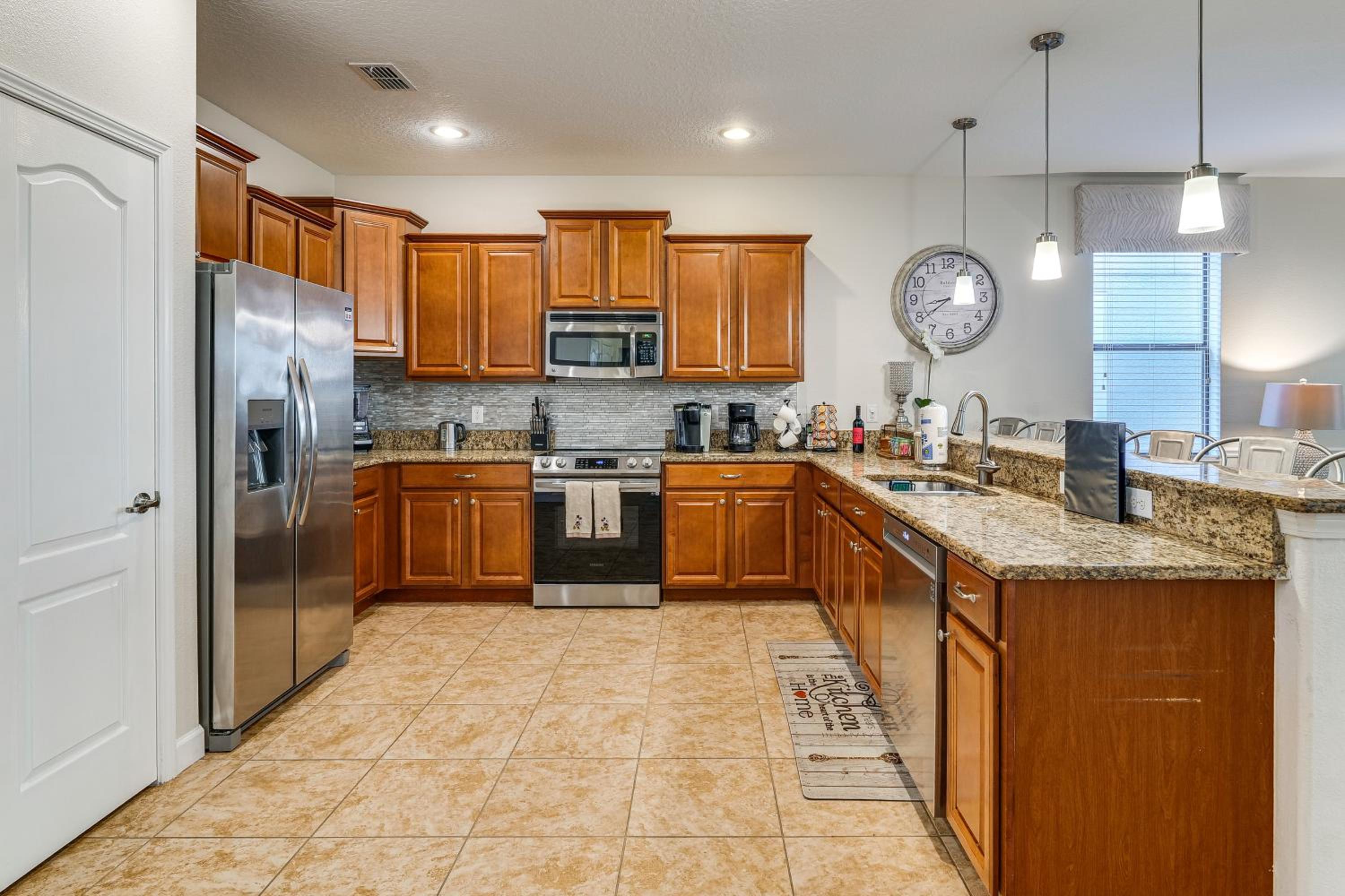 Group Getaway! Newly Renovated ChampionsGate Home