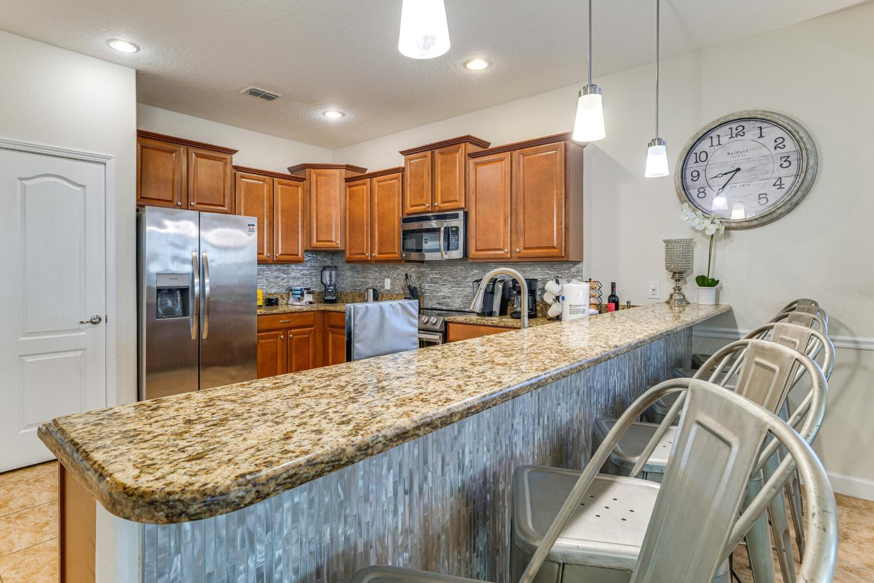 Group Getaway! Newly Renovated ChampionsGate Home