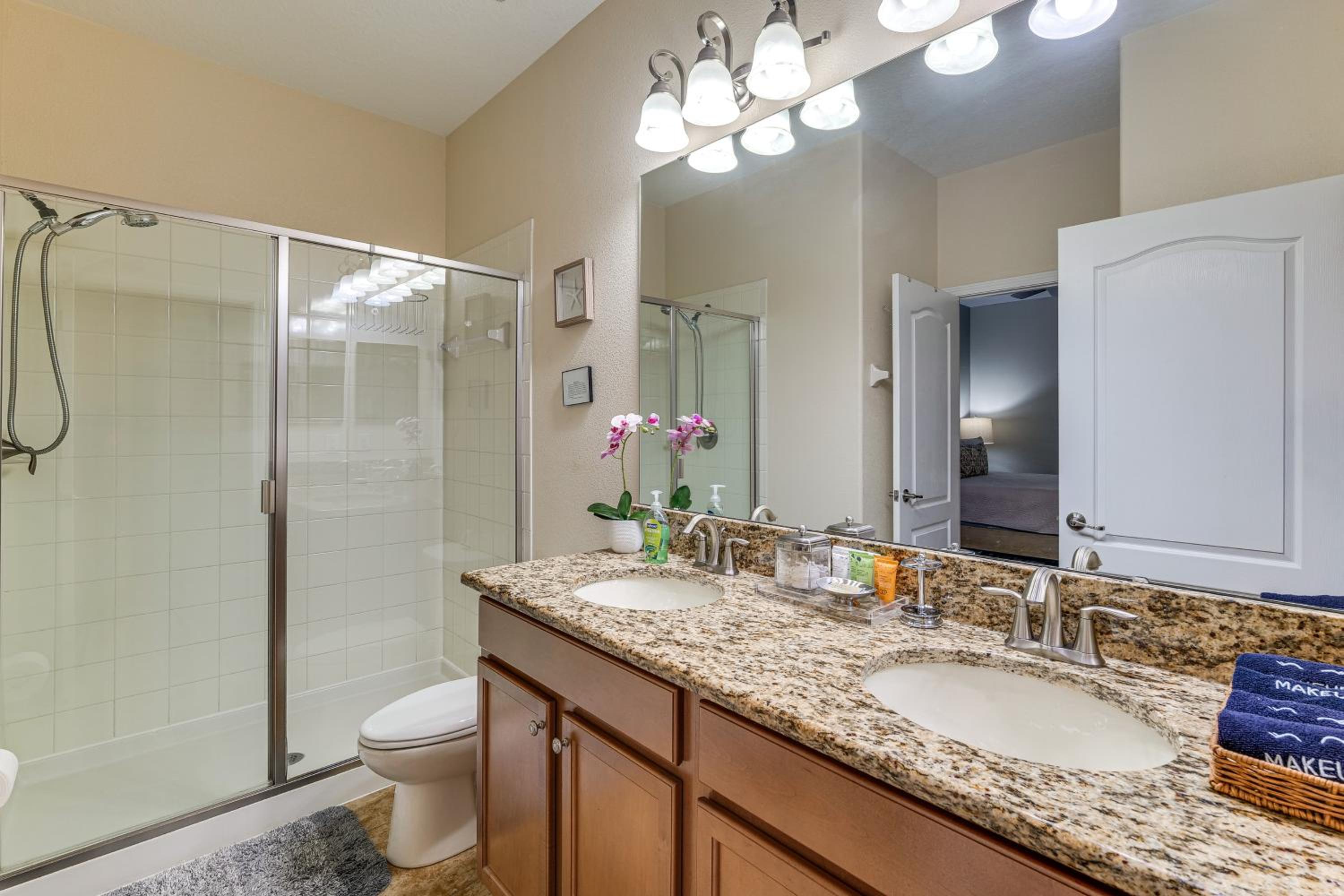 Group Getaway! Newly Renovated ChampionsGate Home