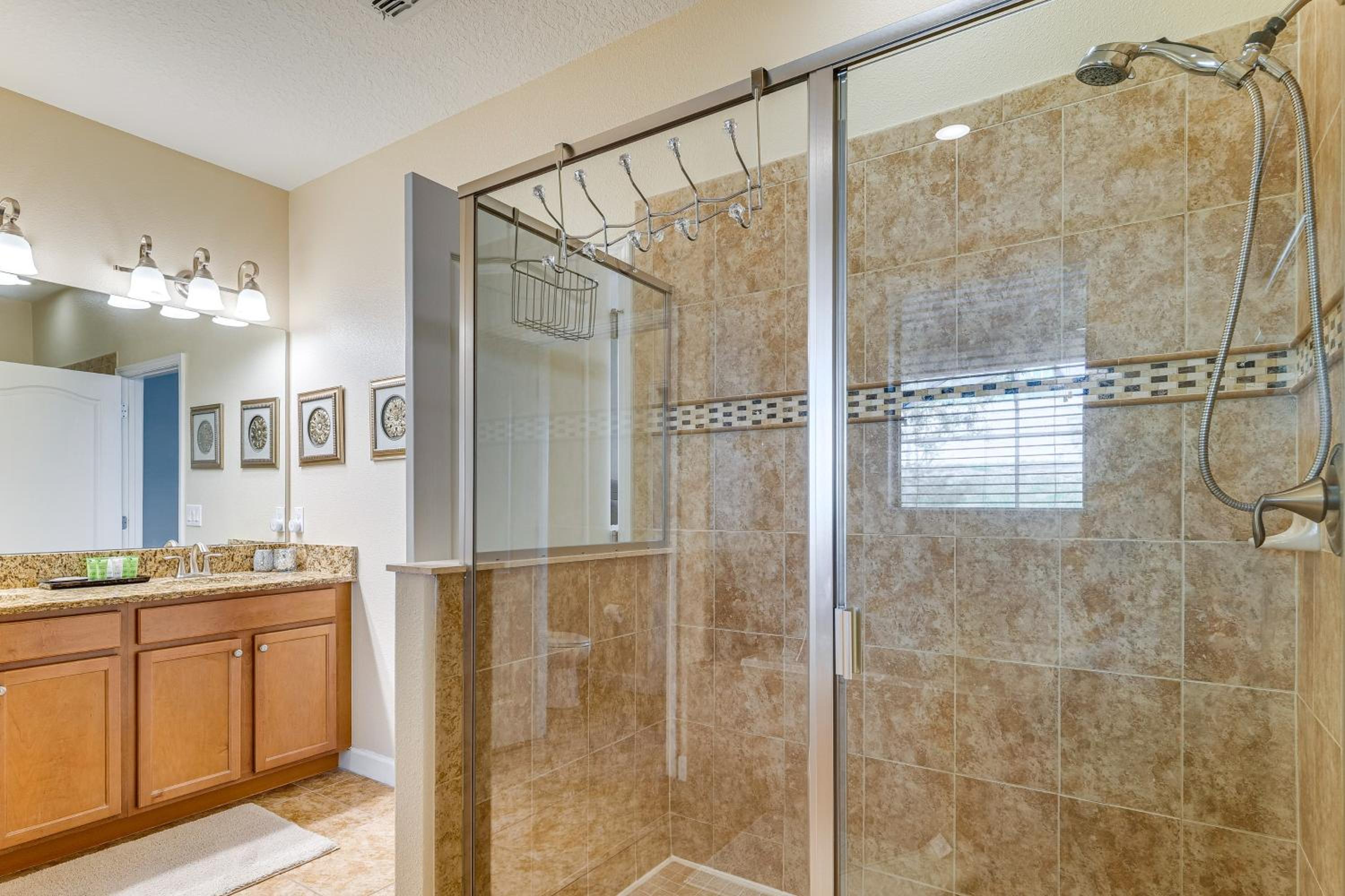Group Getaway! Newly Renovated ChampionsGate Home