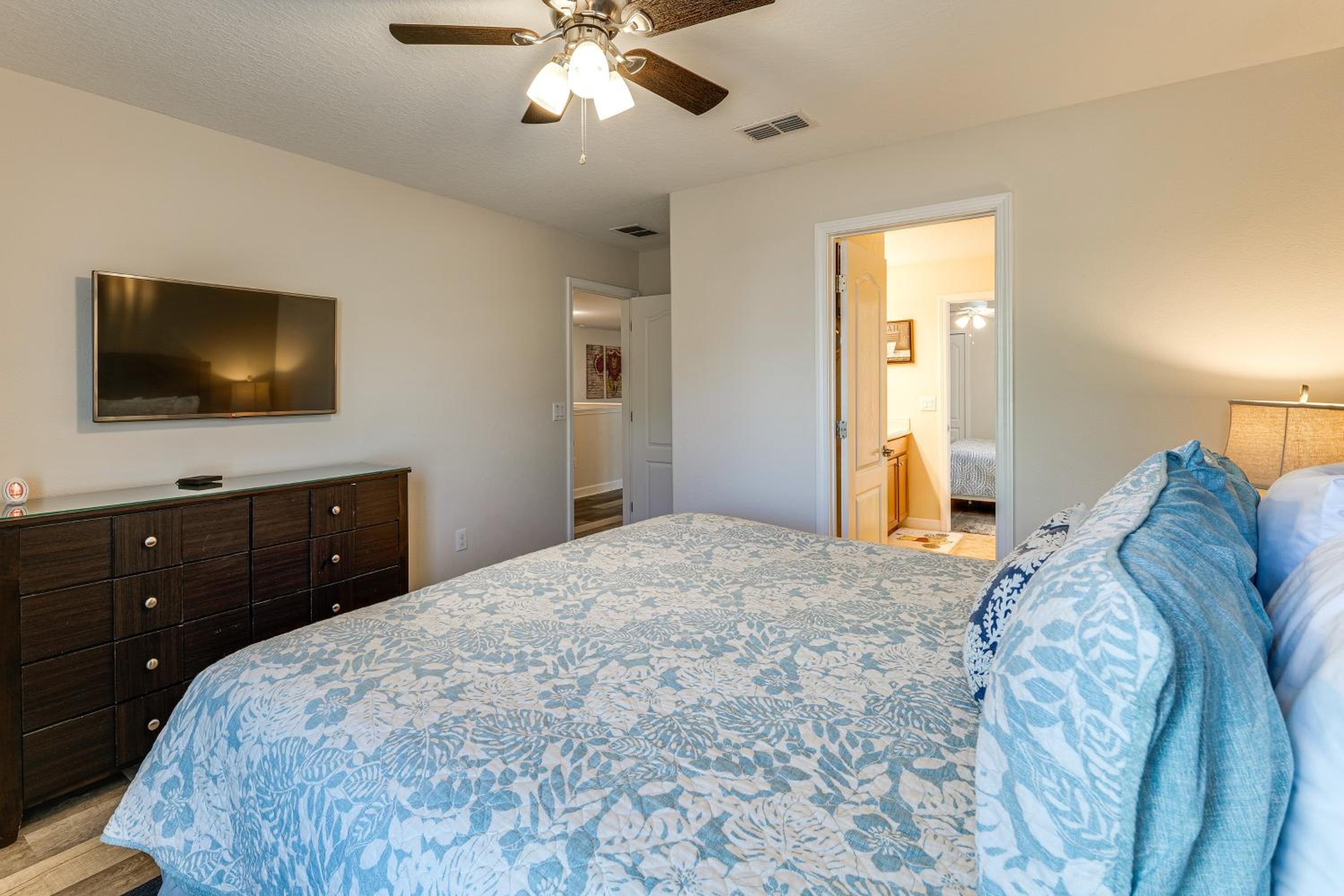Group Getaway! Newly Renovated ChampionsGate Home