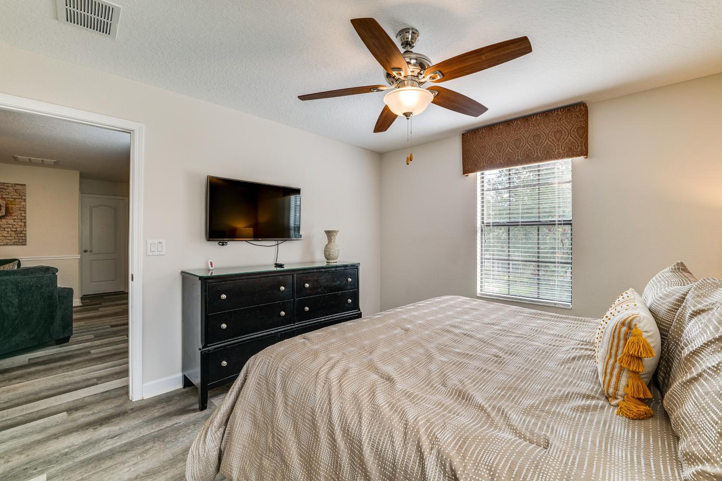 Group Getaway! Newly Renovated ChampionsGate Home