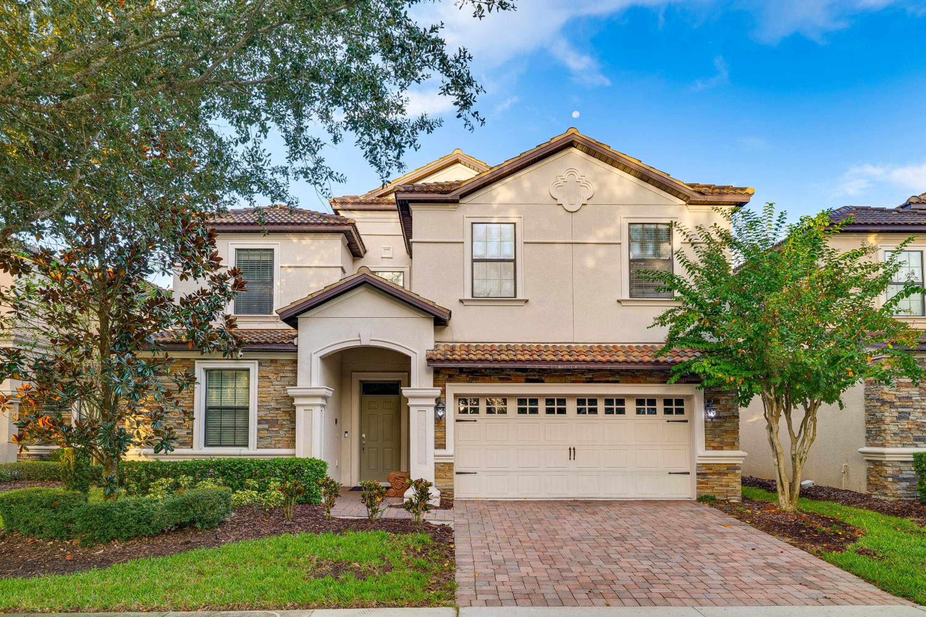 Group Getaway! Newly Renovated ChampionsGate Home