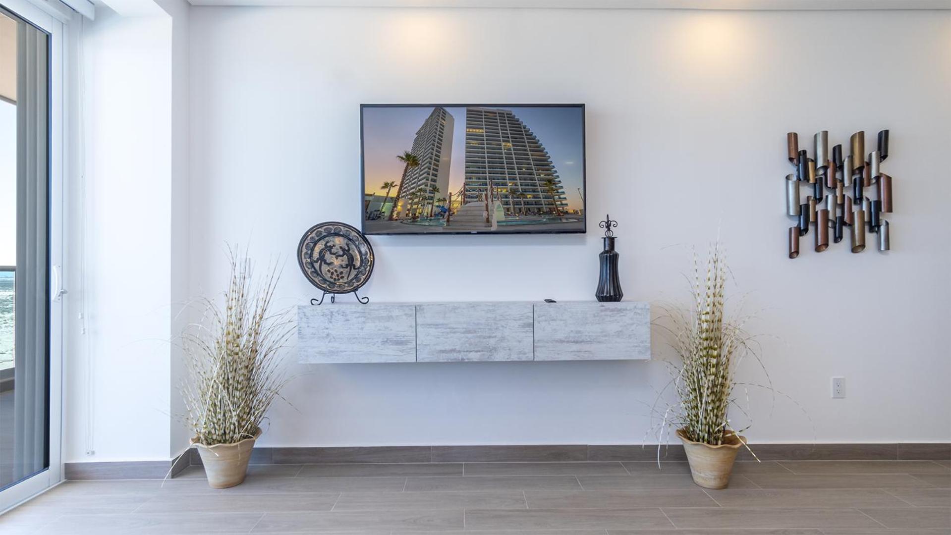 Beach Getaway 2 Bedroom Condo W802