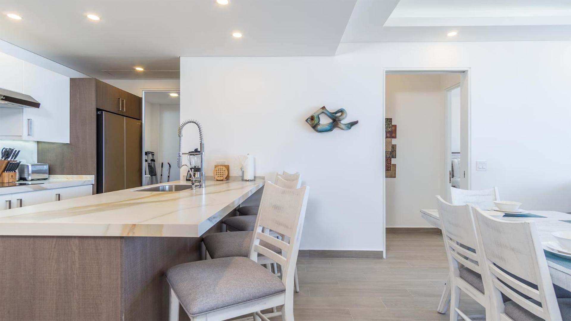 Beach Getaway 2 Bedroom Condo W802