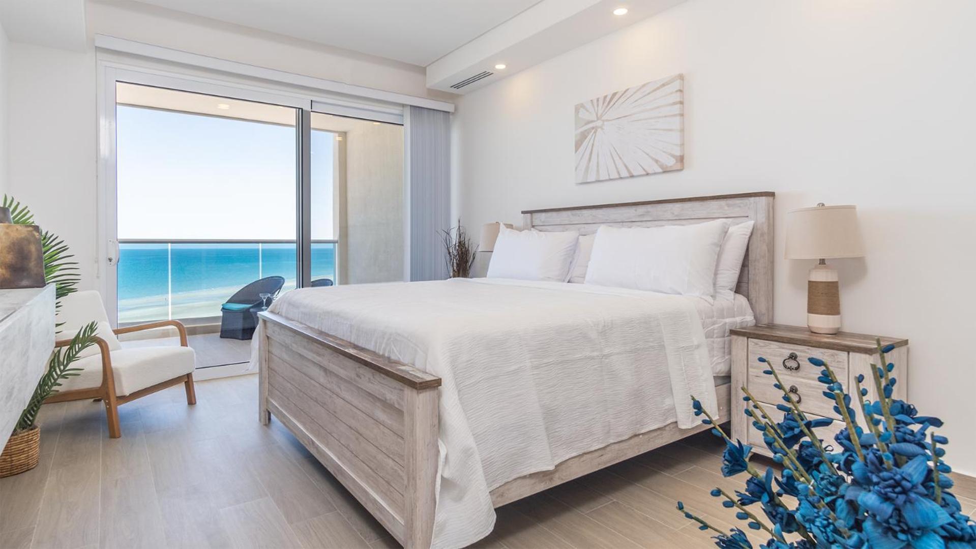 Beach Getaway 2 Bedroom Condo W802