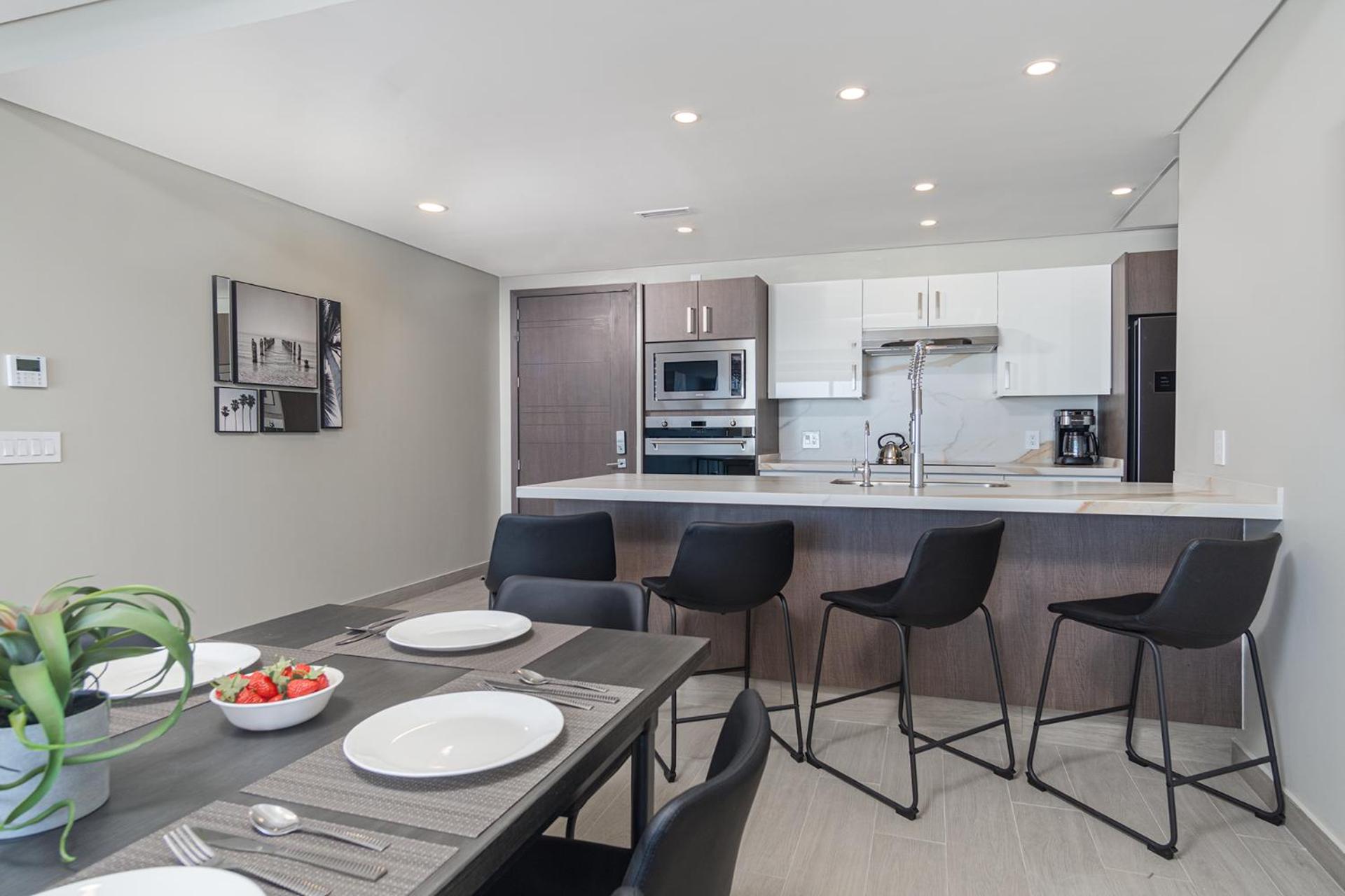 Splash in New Lazy River/Stay in Modern Luxury Encantame C-704