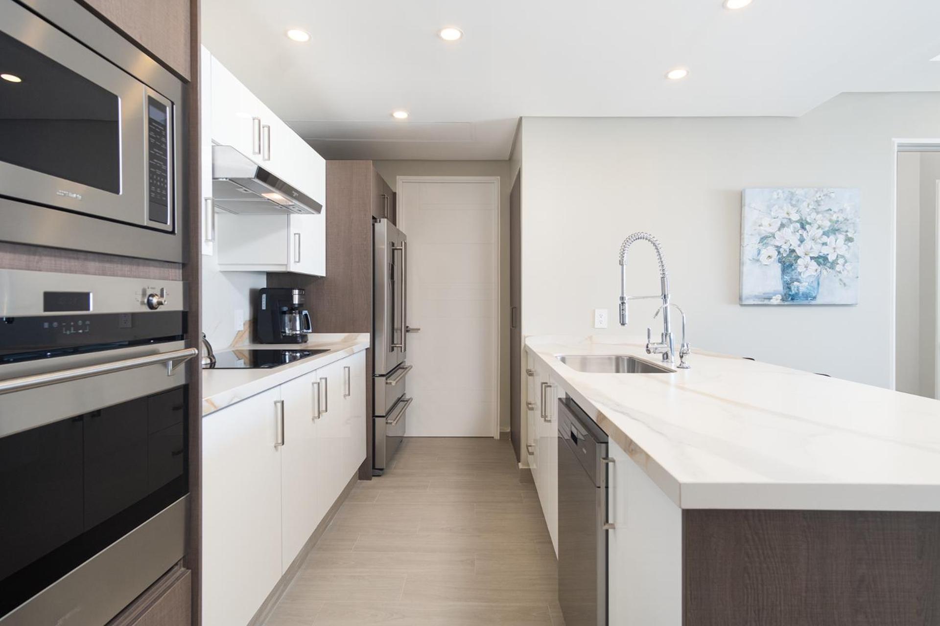 Splash in New Lazy River/Stay in Modern Luxury Encantame C-704