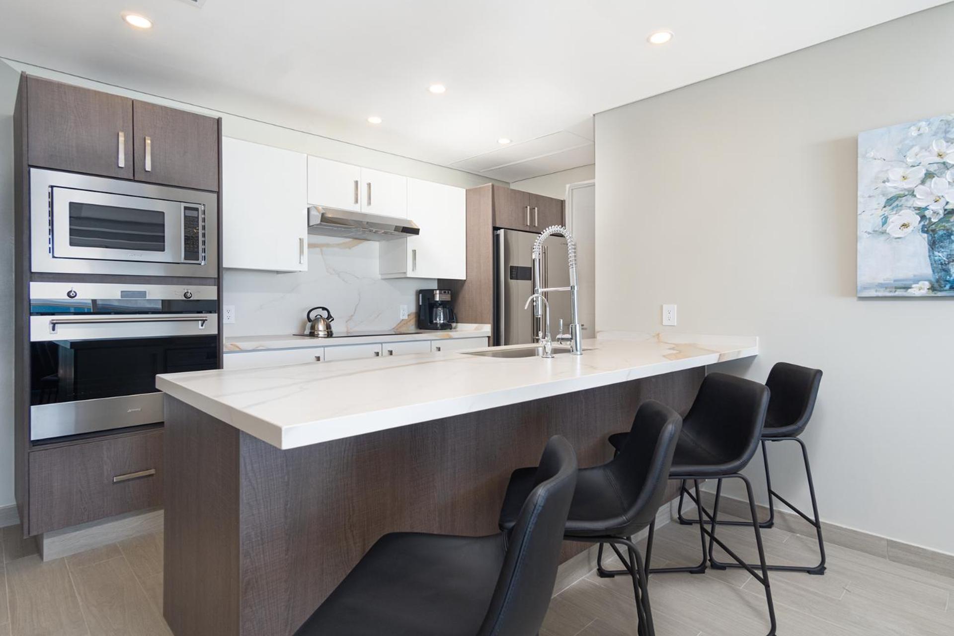 Splash in New Lazy River/Stay in Modern Luxury Encantame C-704
