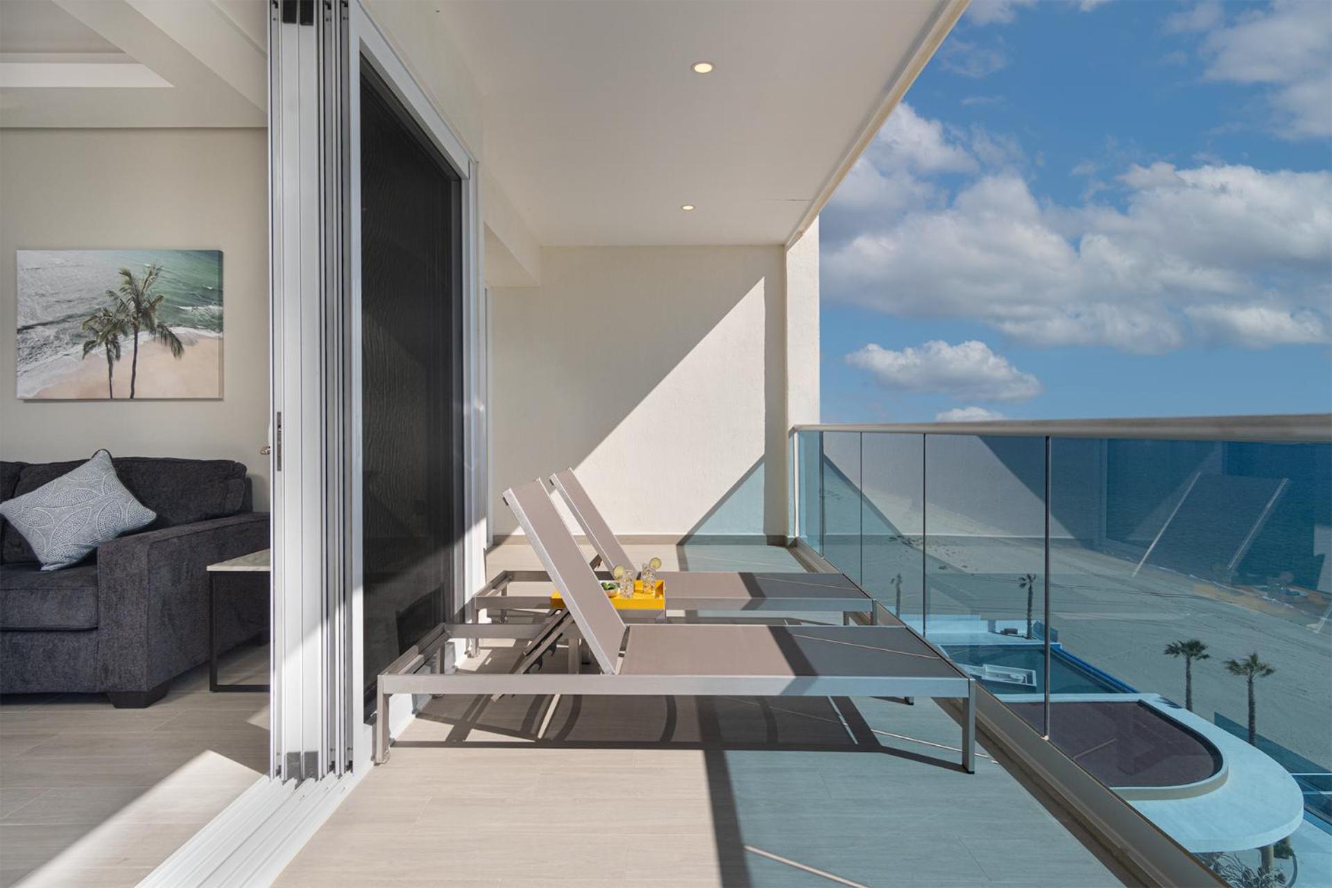 Splash in New Lazy River/Stay in Modern Luxury Encantame C-704